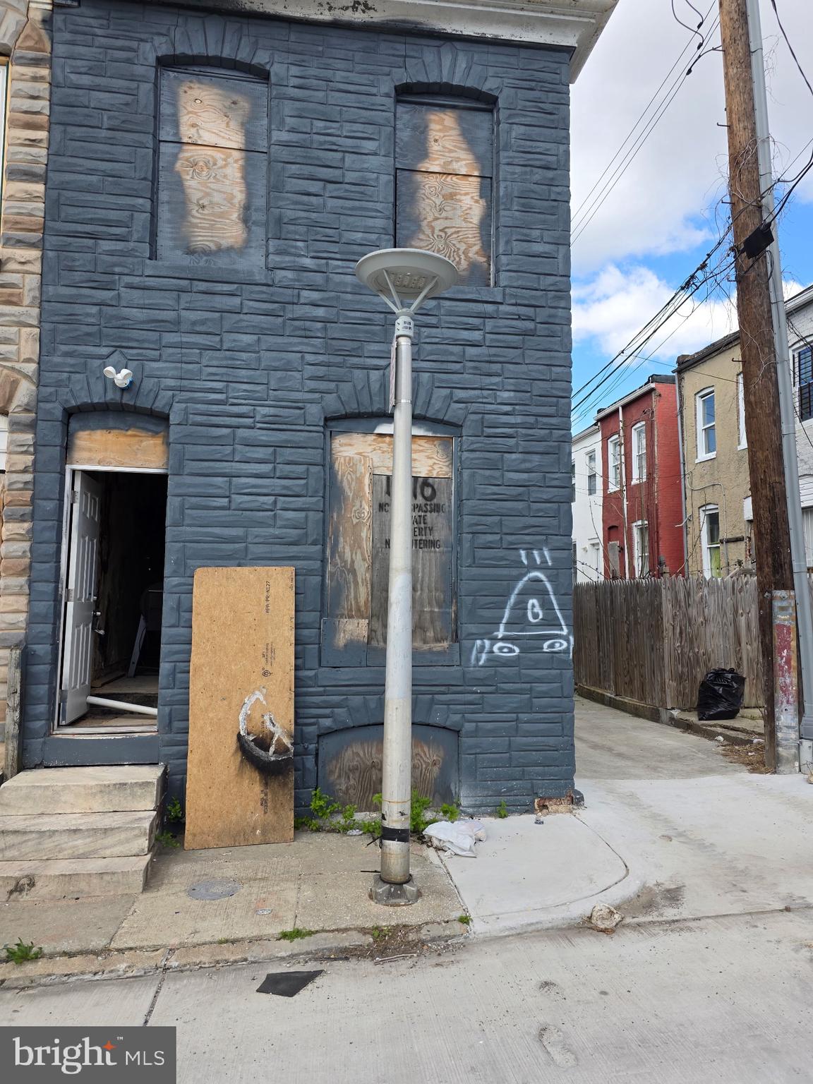 BROADWAY EAST - Residential