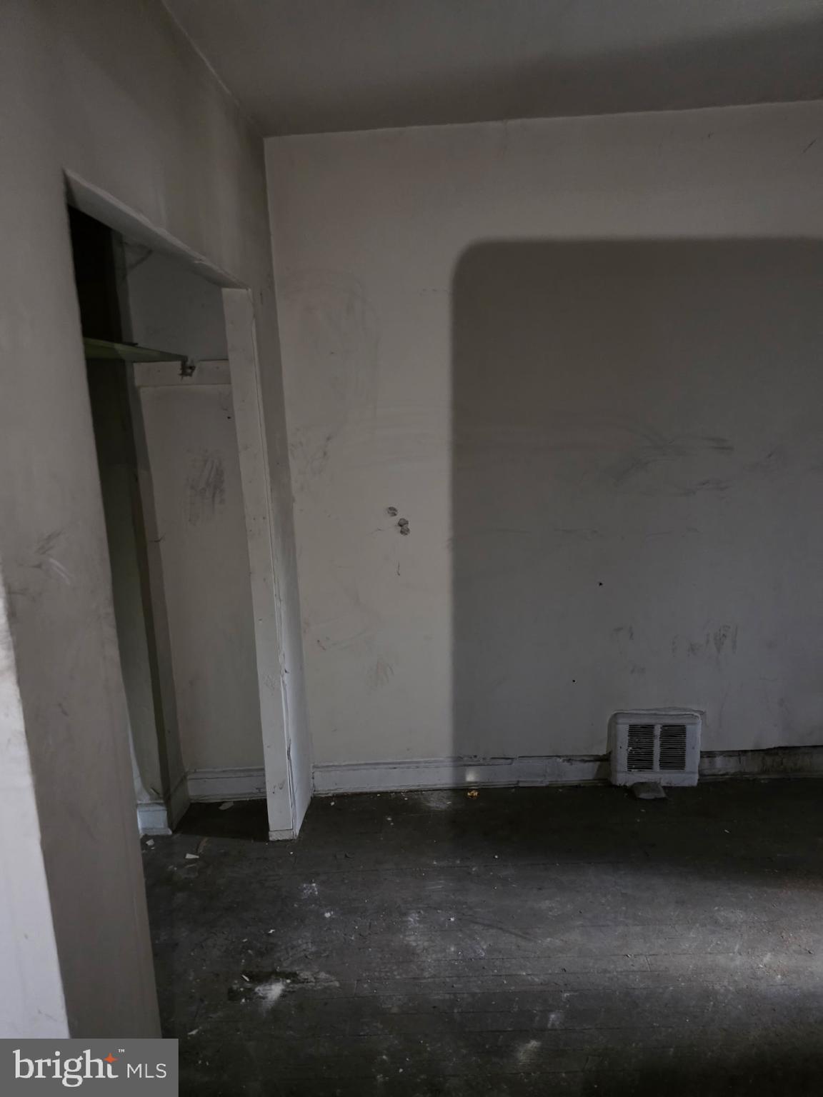 BROADWAY EAST - Residential