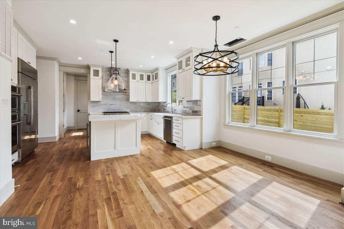 GLENBROOK VILLAGE - Residential