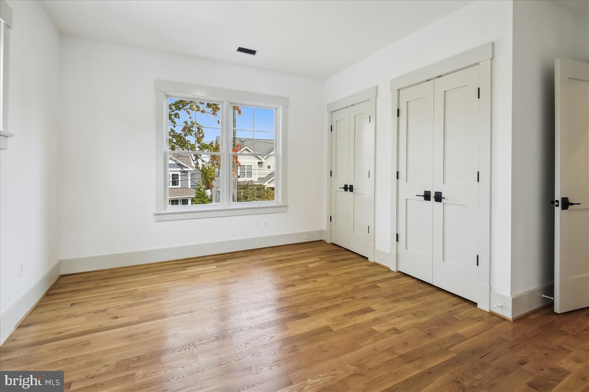 GLENBROOK VILLAGE - Residential