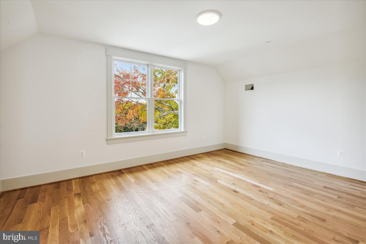 GLENBROOK VILLAGE - Residential