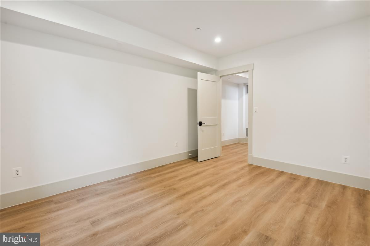 GLENBROOK VILLAGE - Residential