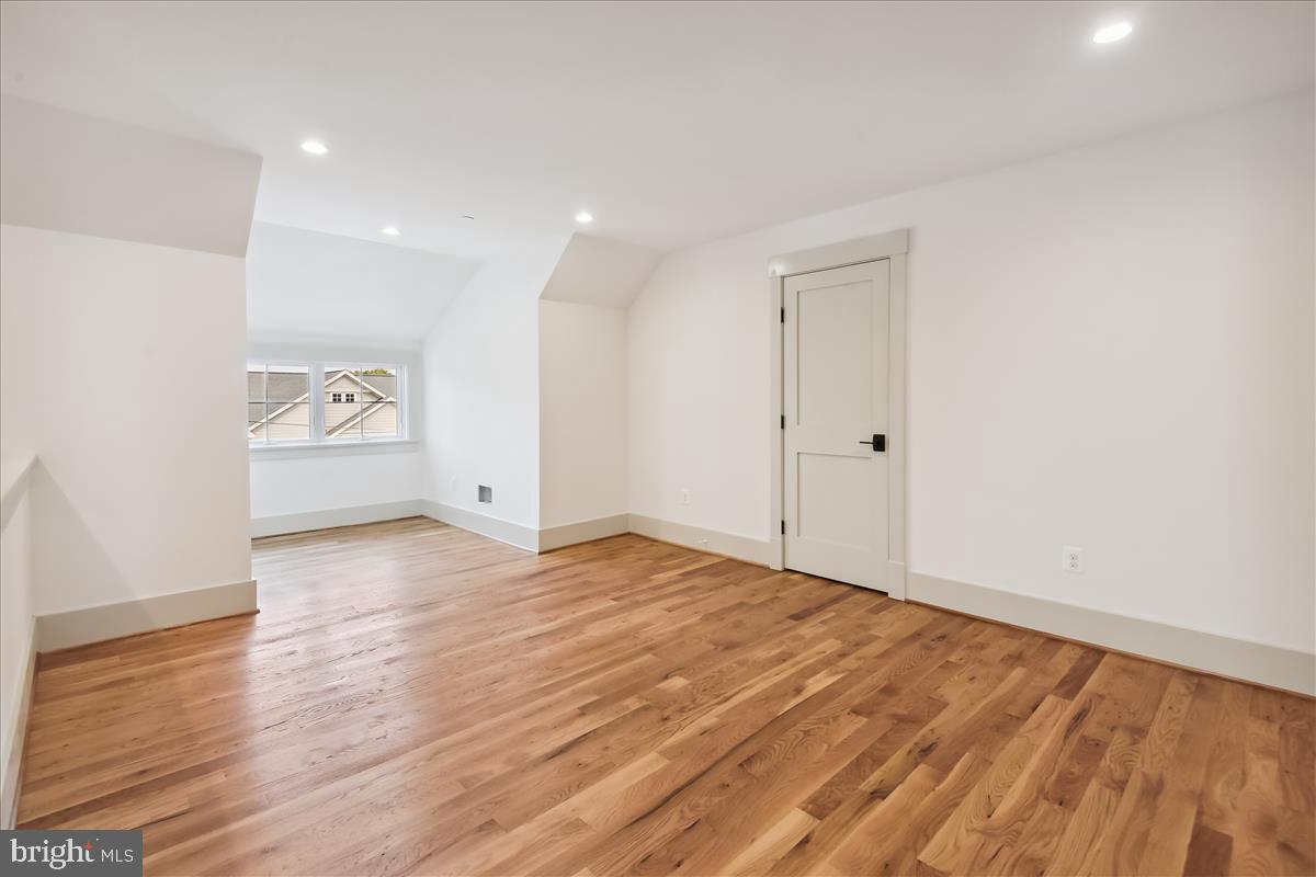 GLENBROOK VILLAGE - Residential