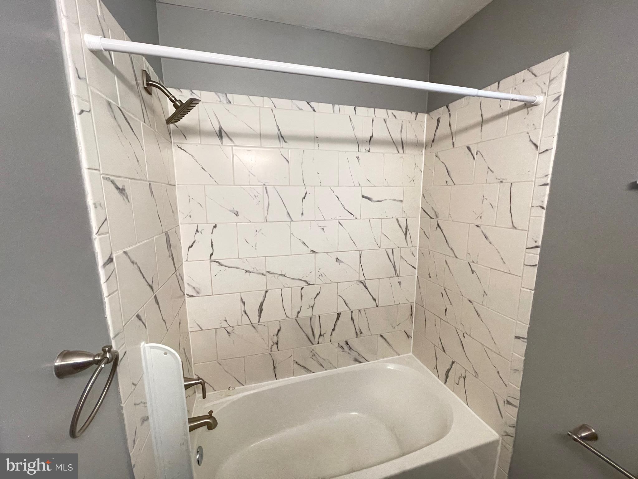 WALTHERSON - Residential Lease