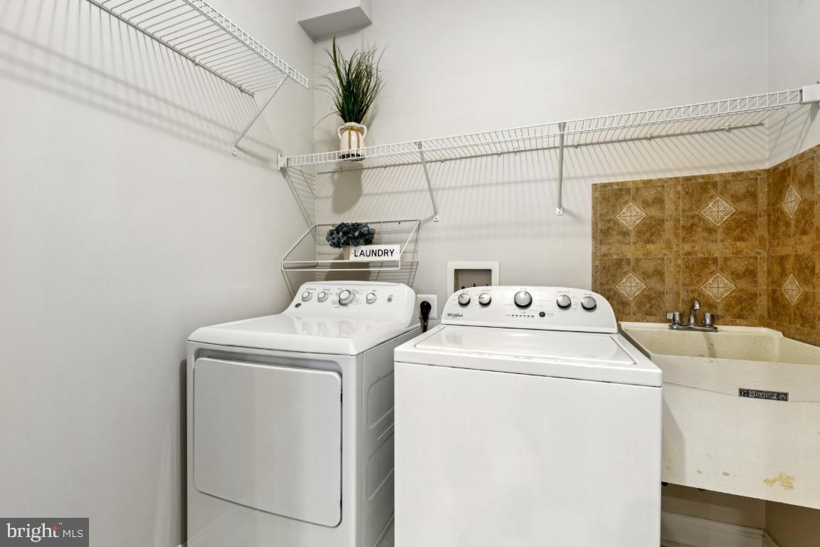 SOUTH RIDING - Residential