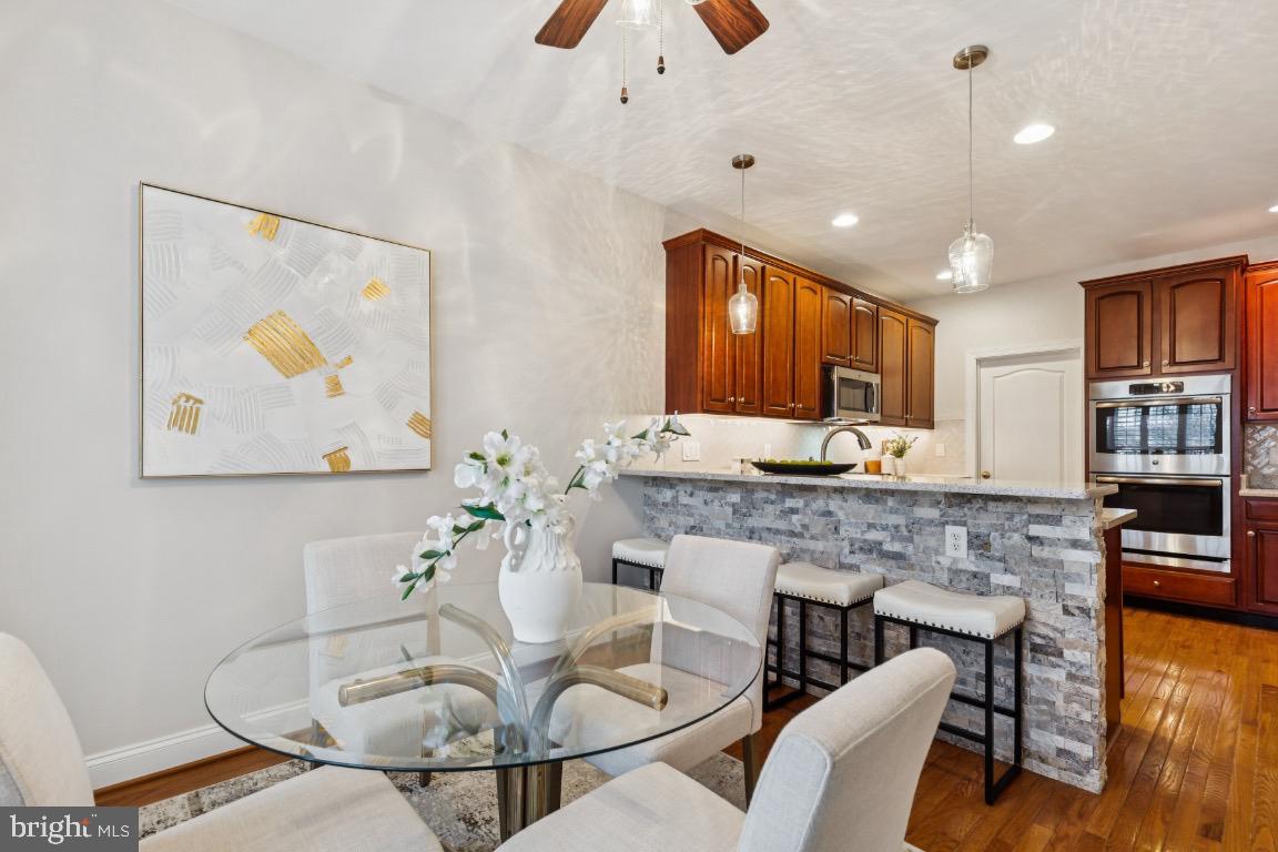 SOUTH RIDING - Residential