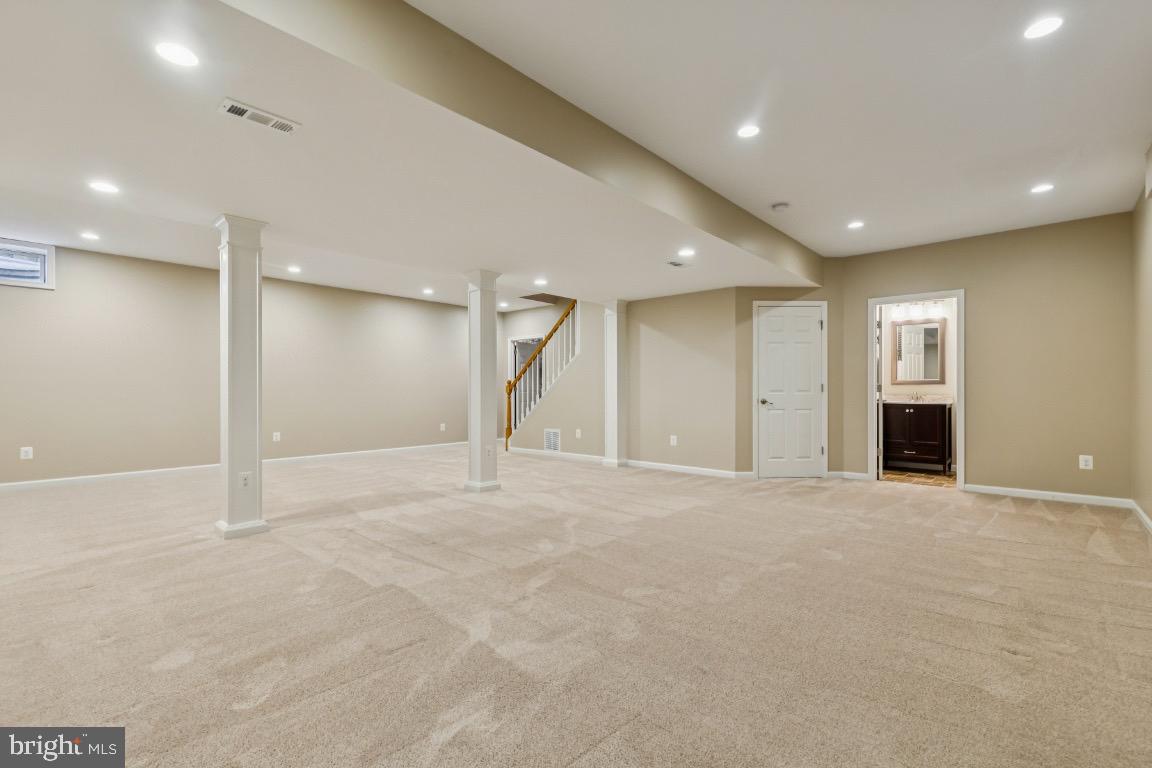 SOUTH RIDING - Residential