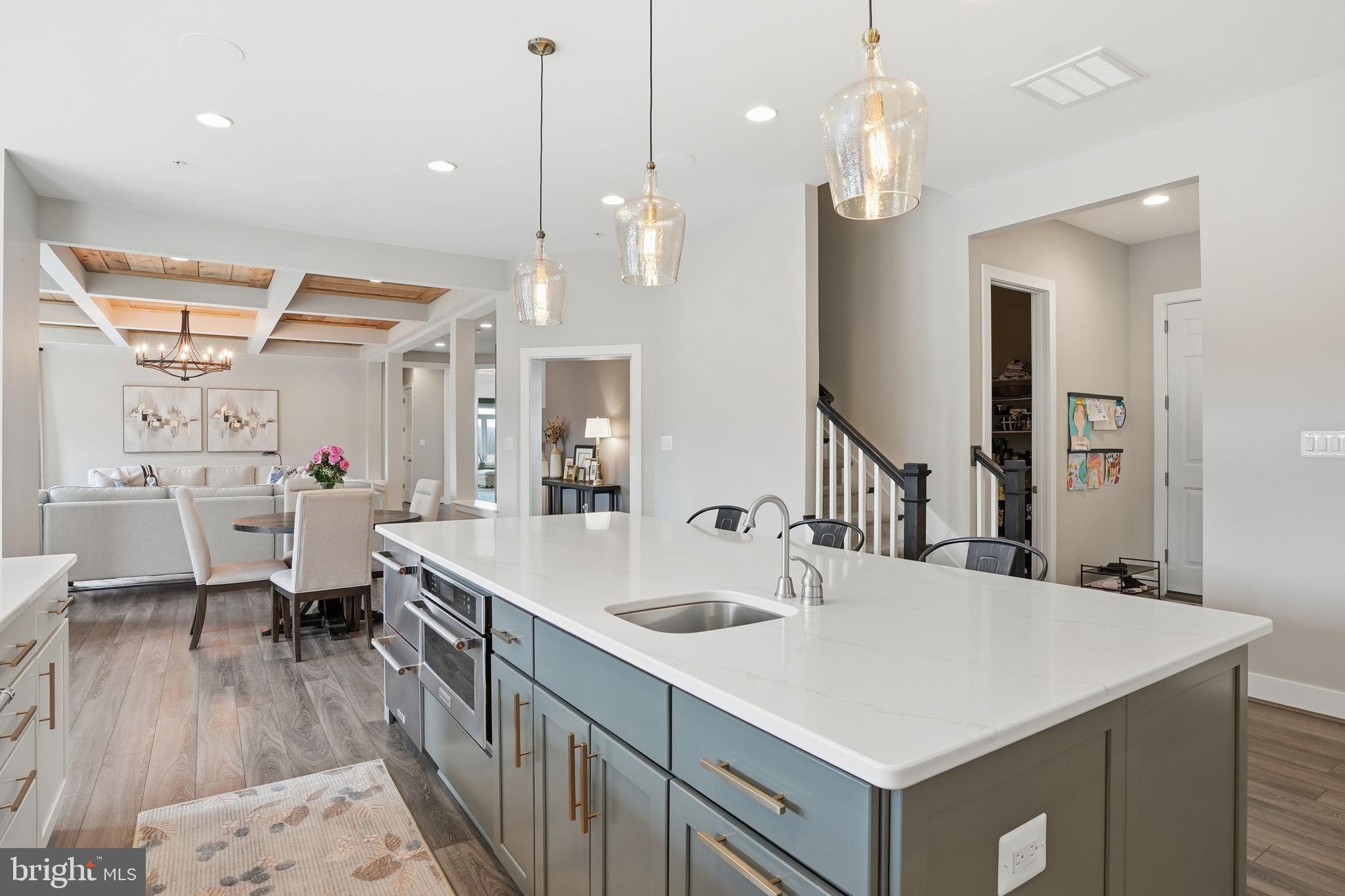 SOUTHERN HILLS - Residential