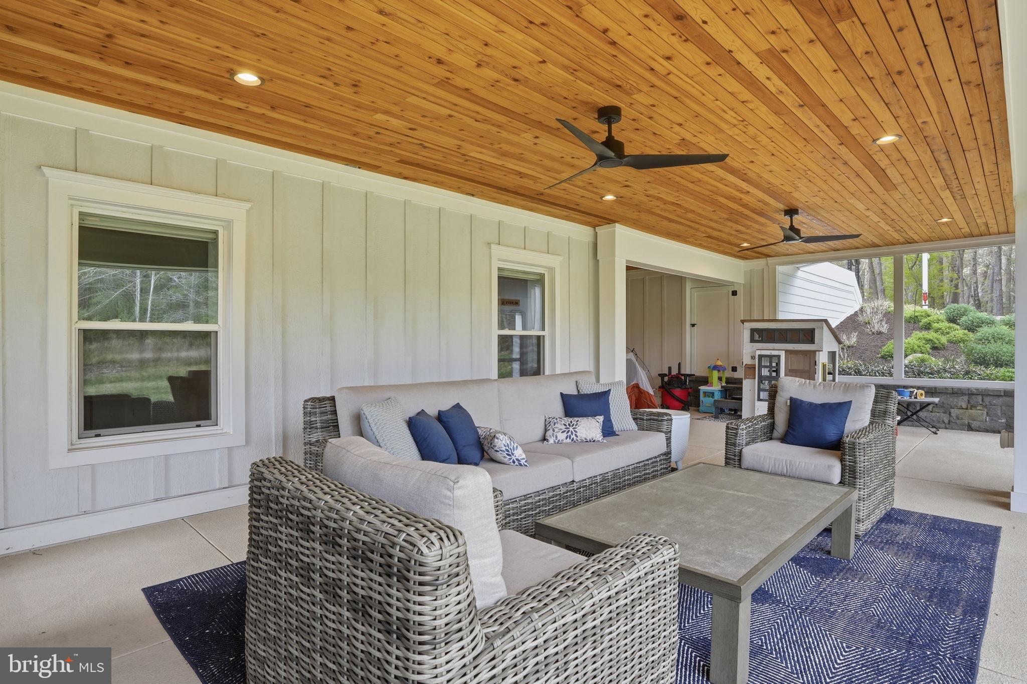 SOUTHERN HILLS - Residential