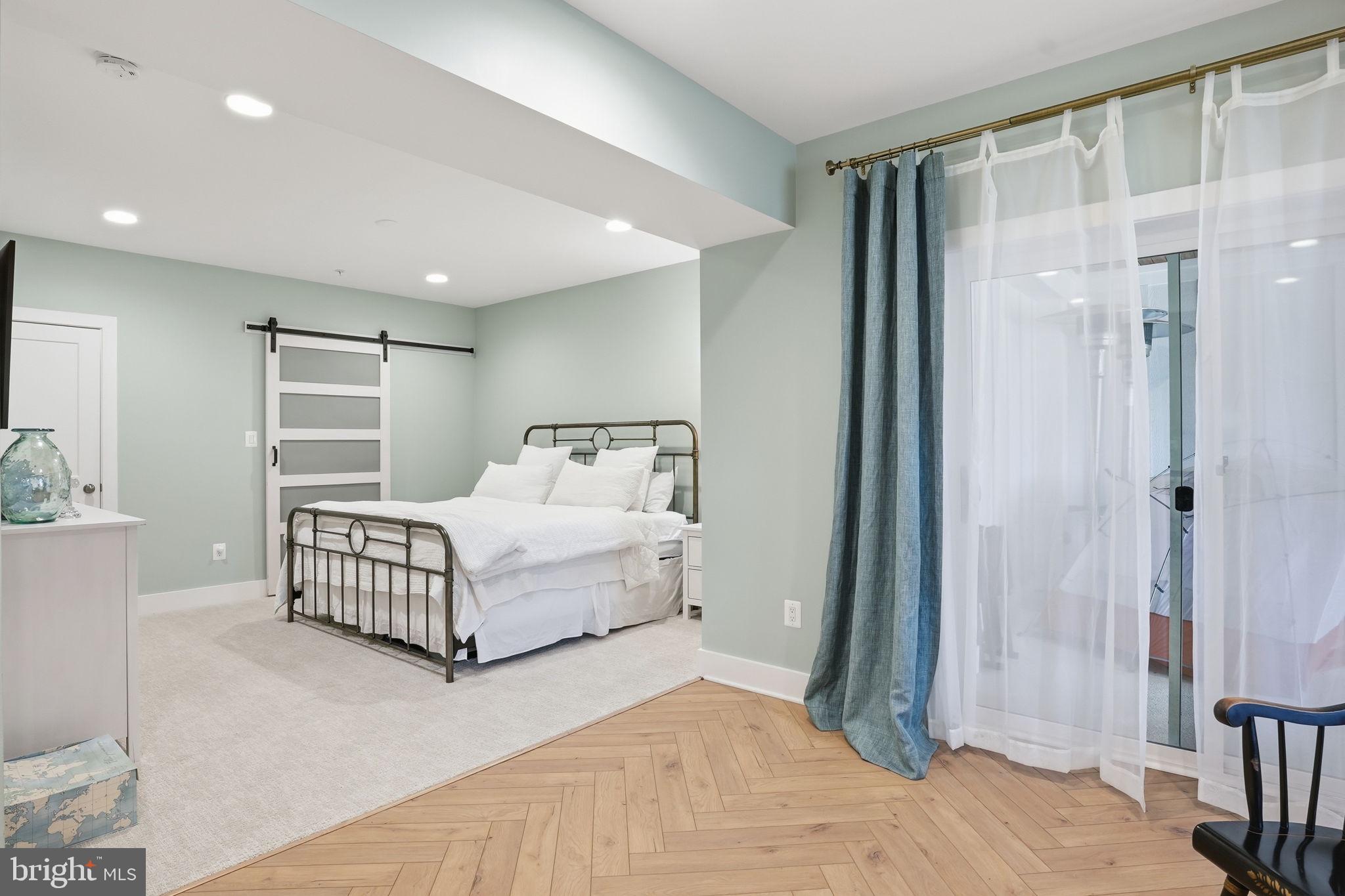 SOUTHERN HILLS - Residential