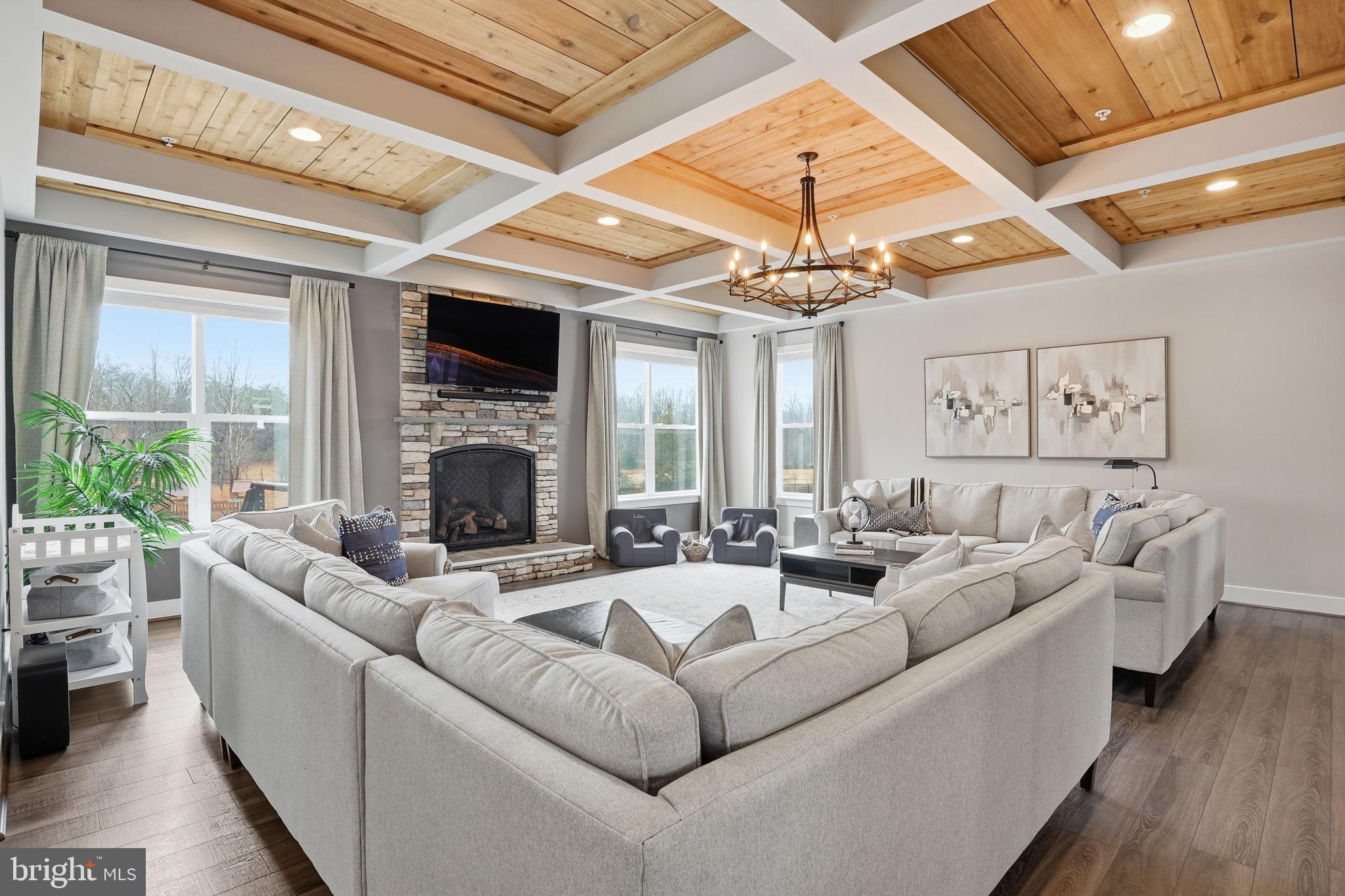 SOUTHERN HILLS - Residential