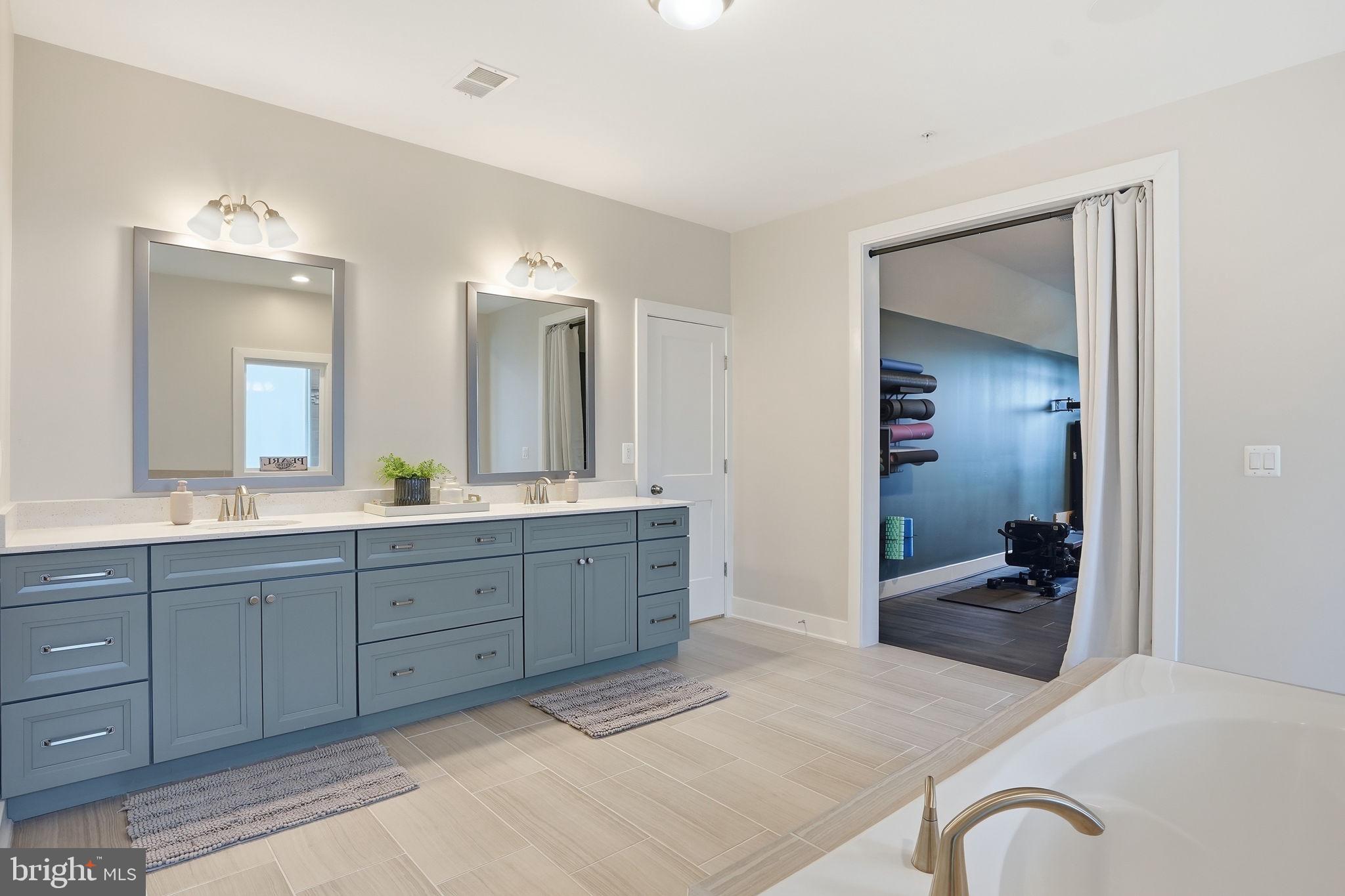 SOUTHERN HILLS - Residential