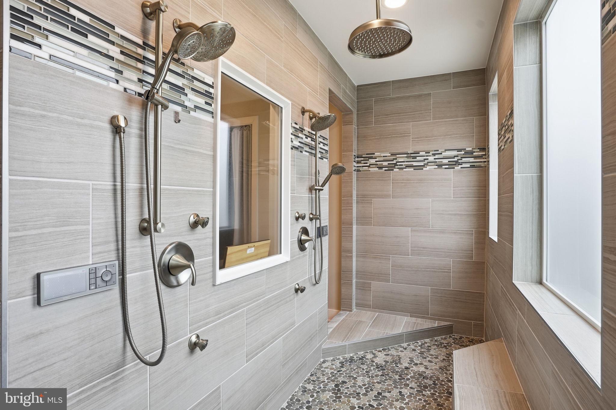 SOUTHERN HILLS - Residential