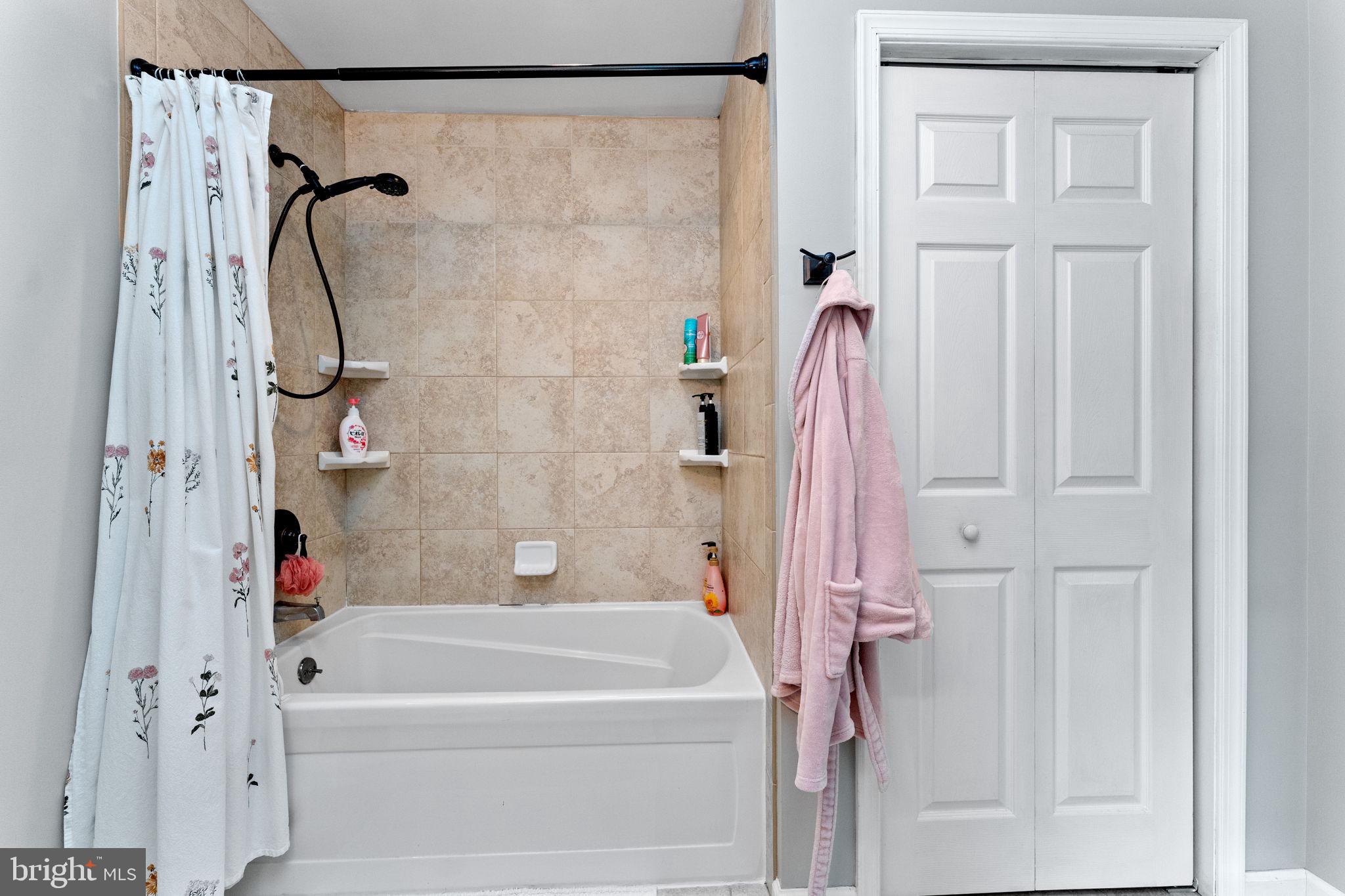 VILLAGE AT GWYNEDD - Residential