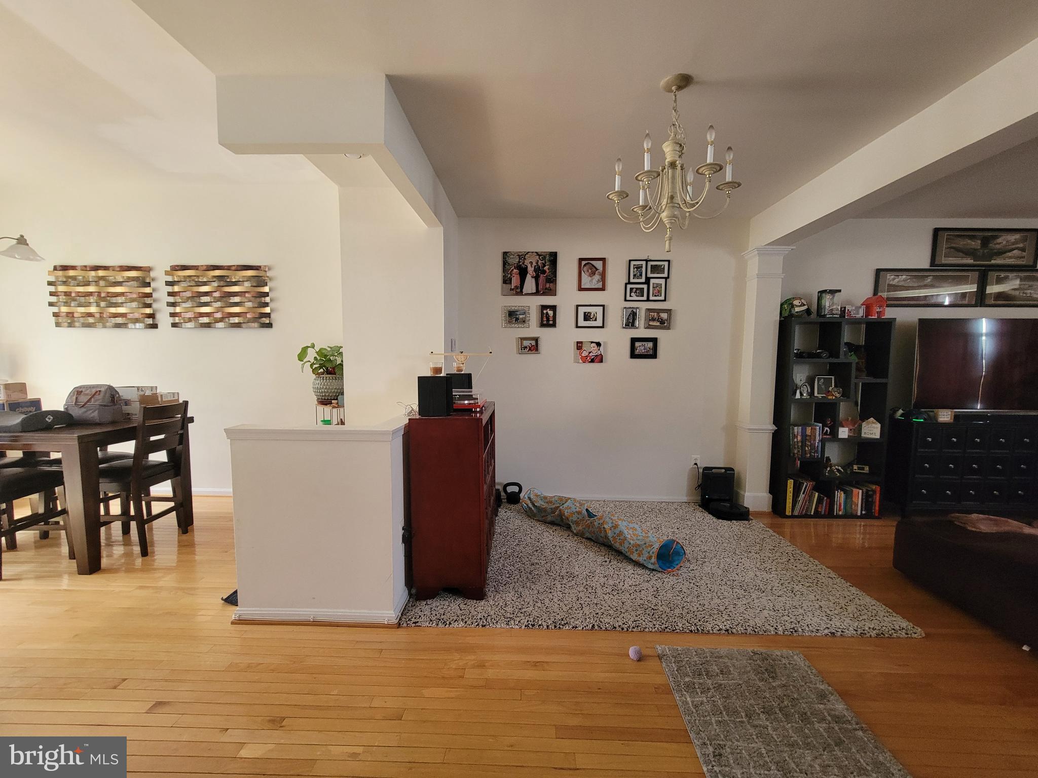 AUTUMN CHASE HUNT - Residential Lease