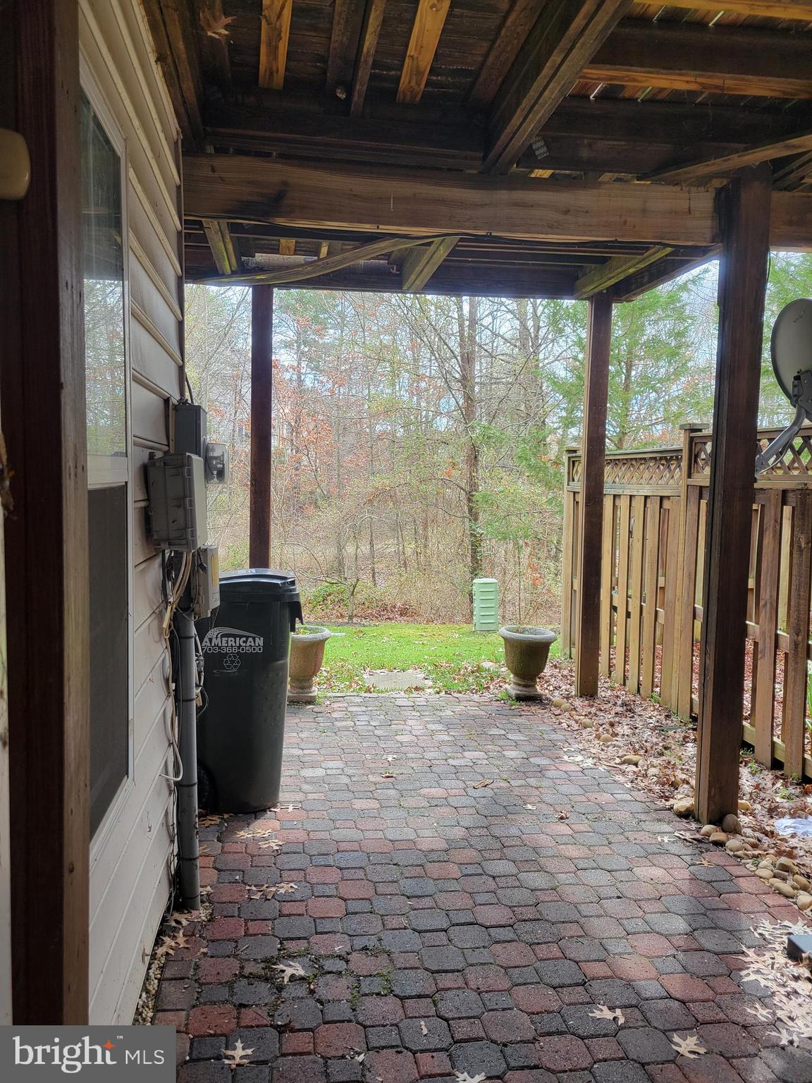 AUTUMN CHASE HUNT - Residential Lease