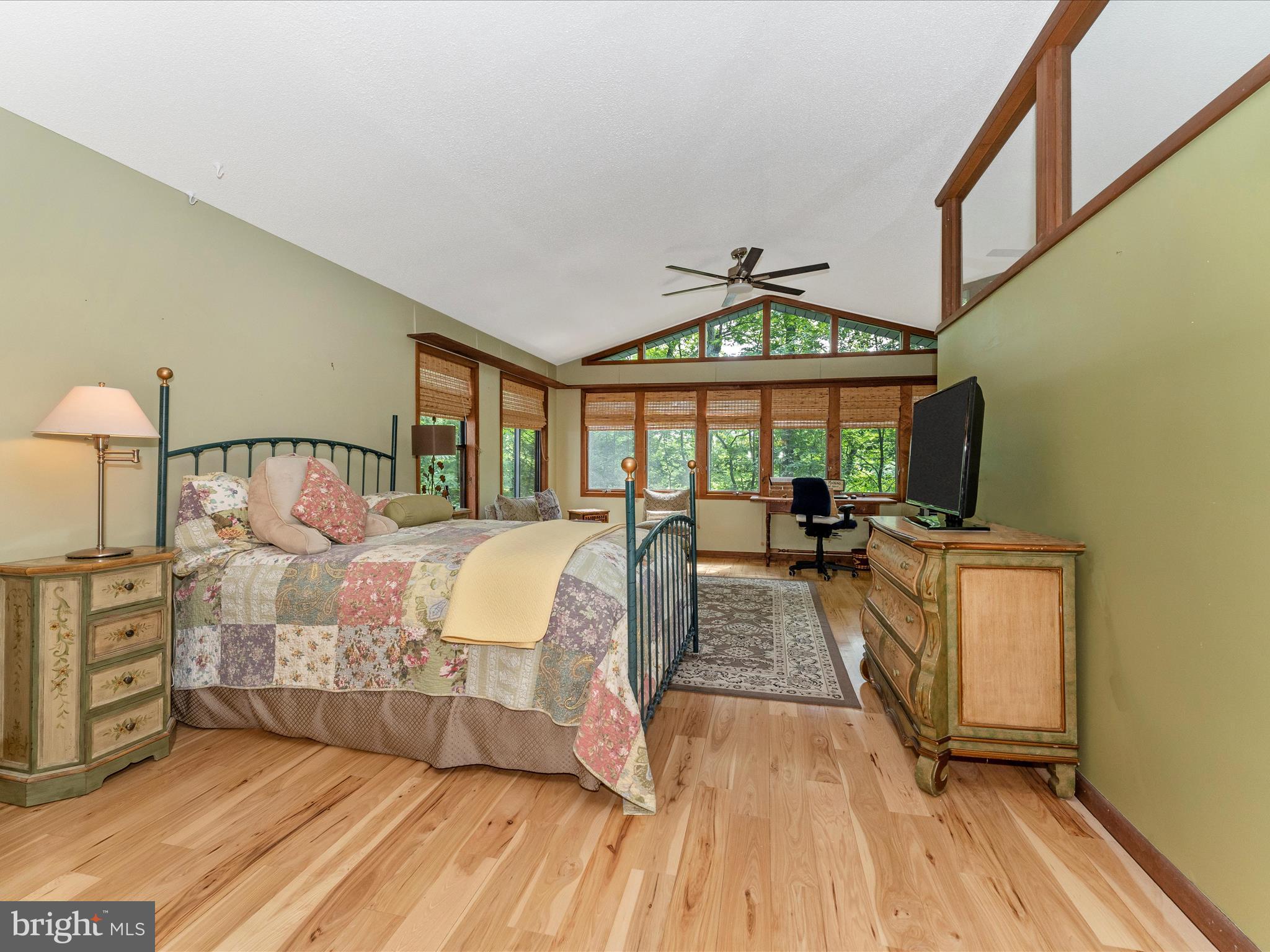 THE WOODS - Residential