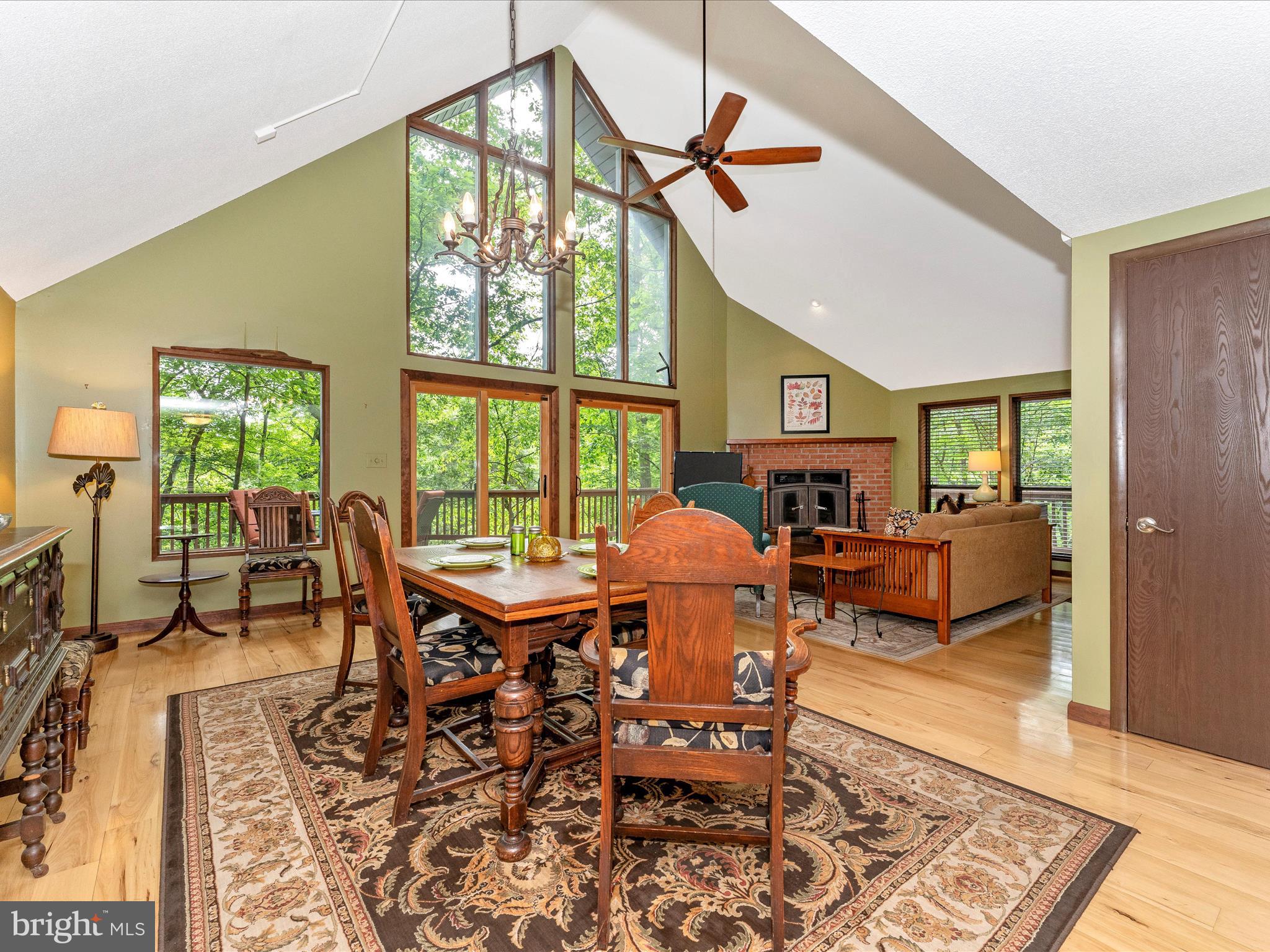 THE WOODS - Residential