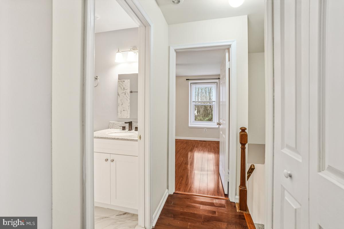 SHANNON STATION - Residential Lease