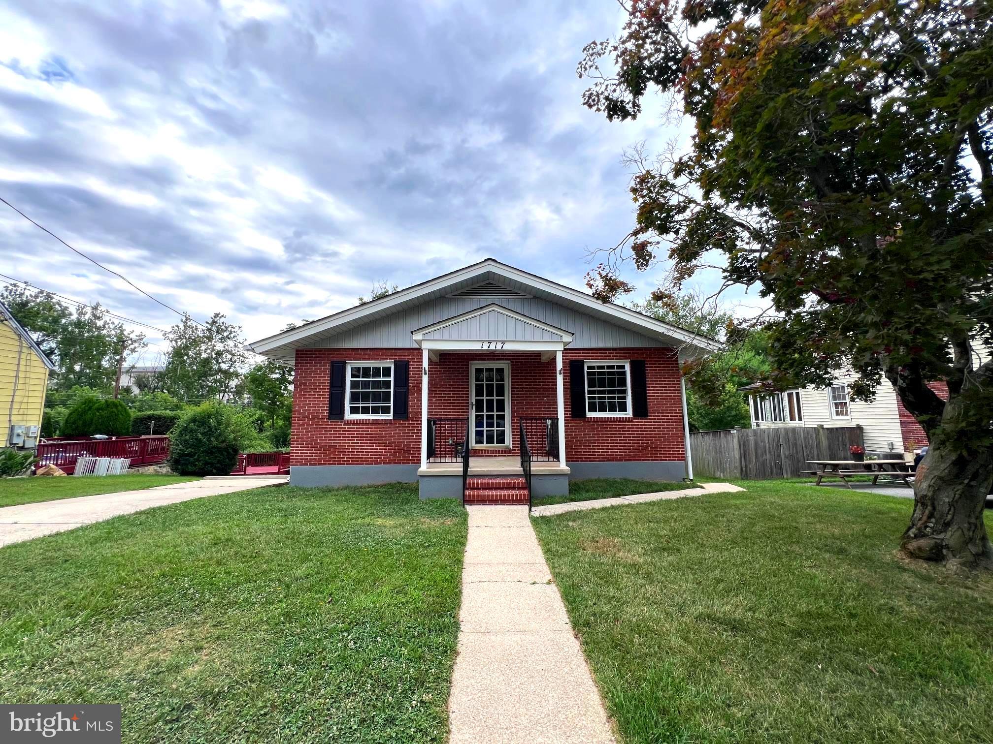 1717 GREENSPRING DRIVE