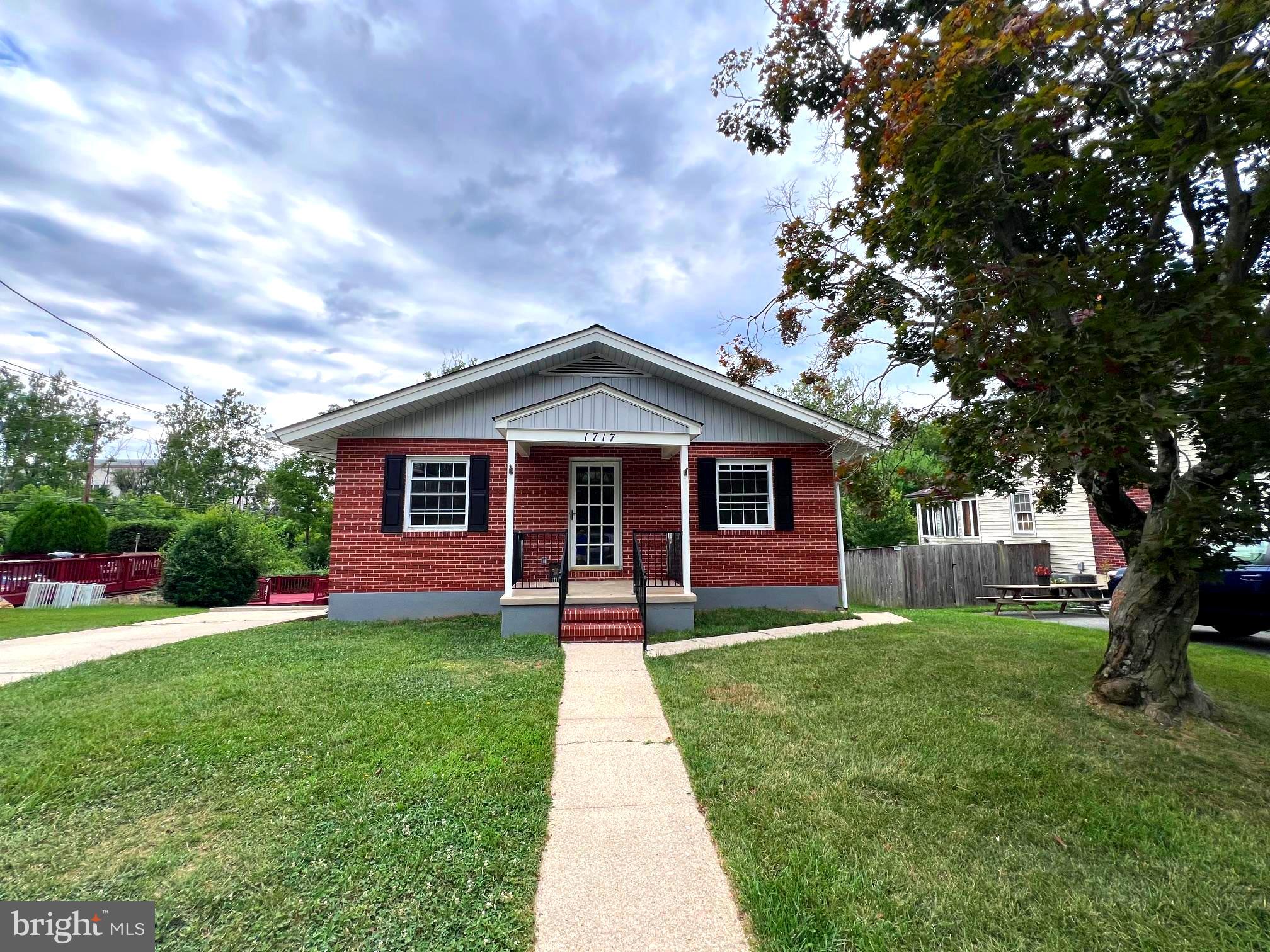 1717 GREENSPRING DRIVE