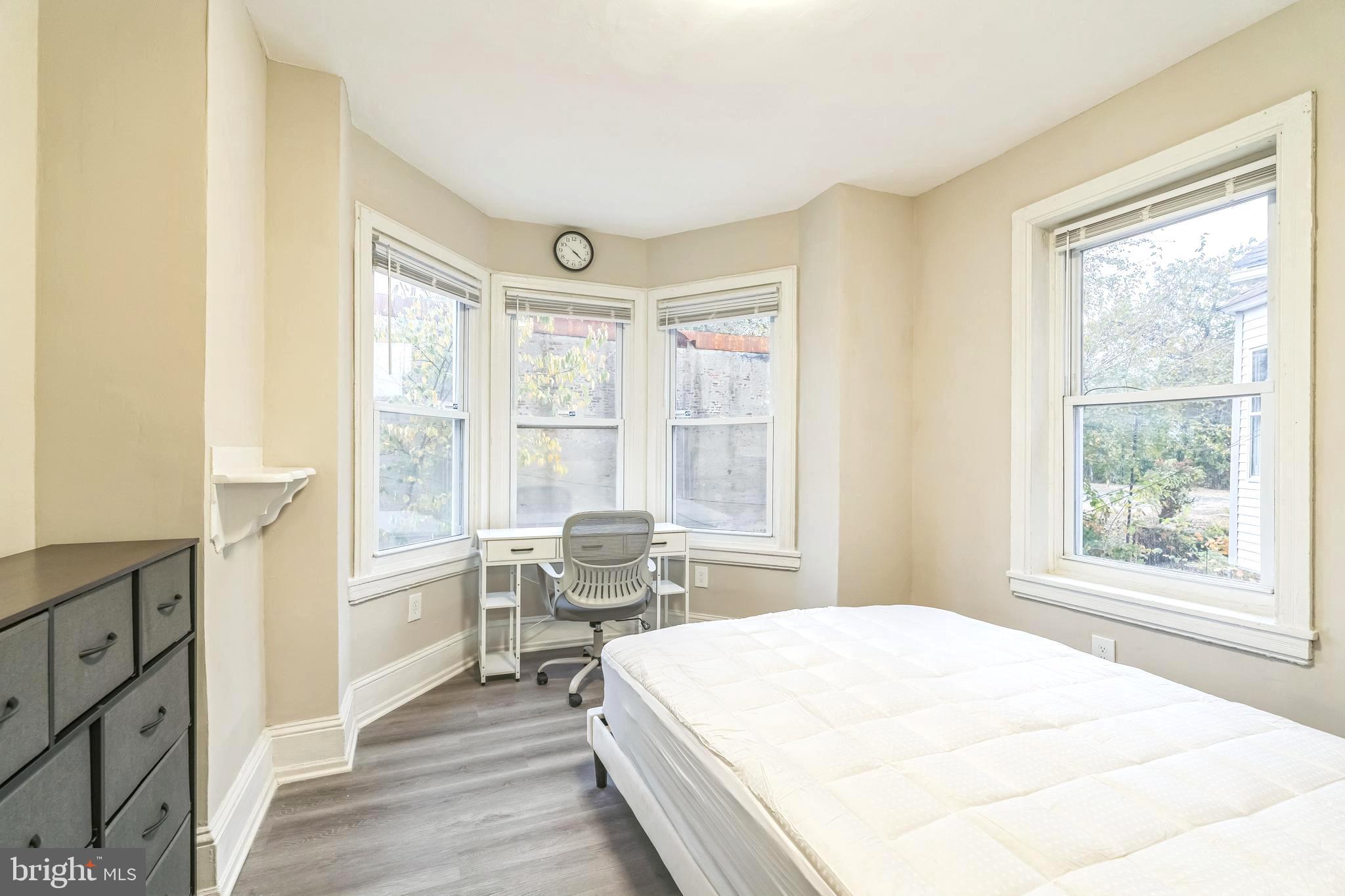 BELMONT - Residential