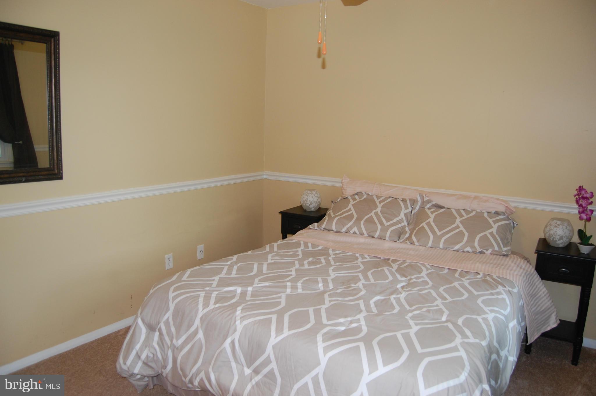 STRATHMEADE SQUARE - Residential