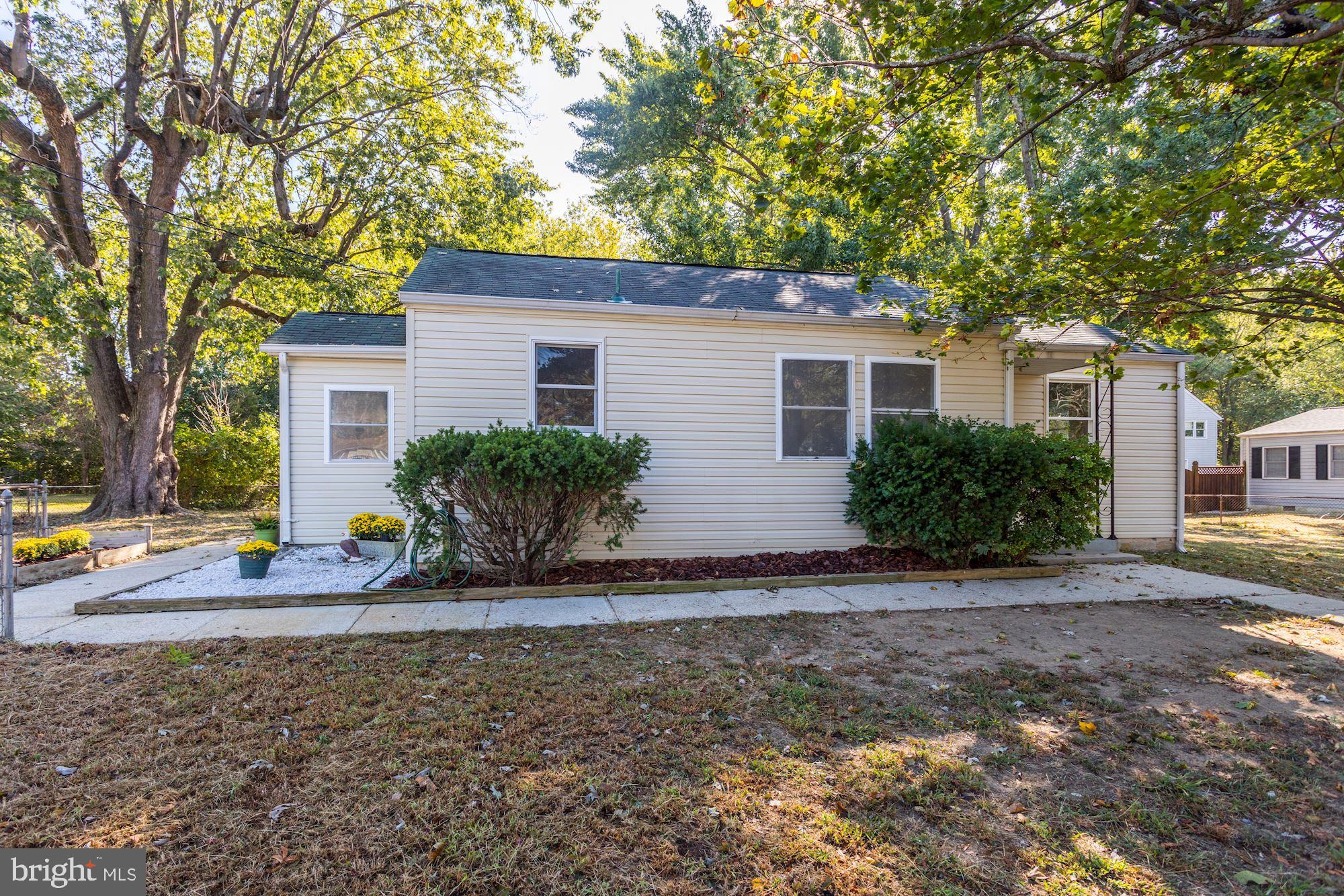 HOLLY HILL HARBOR - Residential Lease