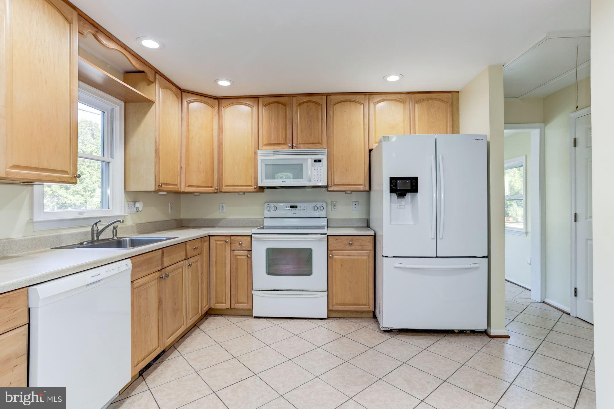 HOLLY HILL HARBOR - Residential Lease