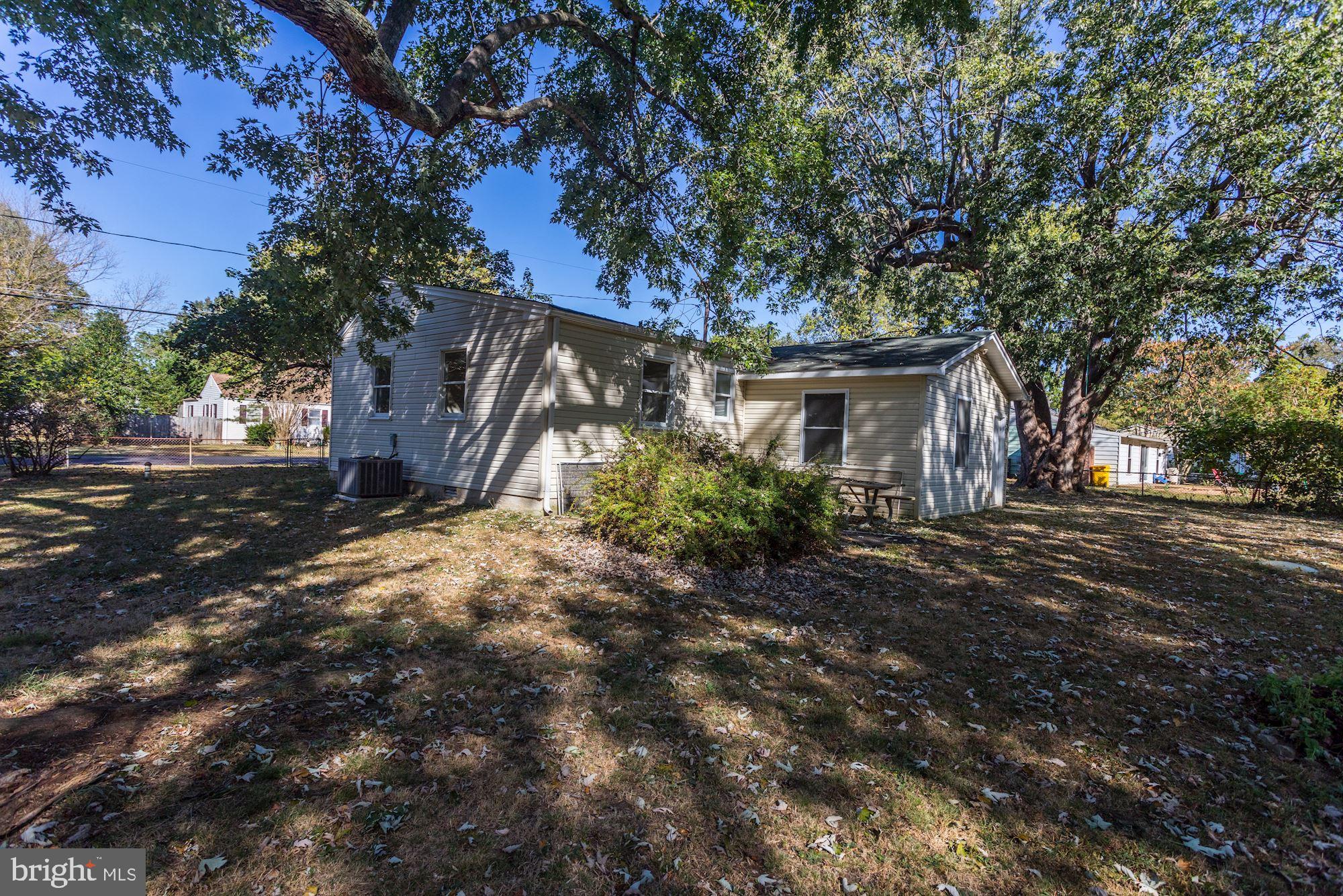 HOLLY HILL HARBOR - Residential Lease