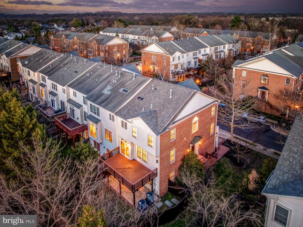 Photo of 113 Herndon Mill Circle, HERNDON, VA 20170 (MLS # VAFX2297184)