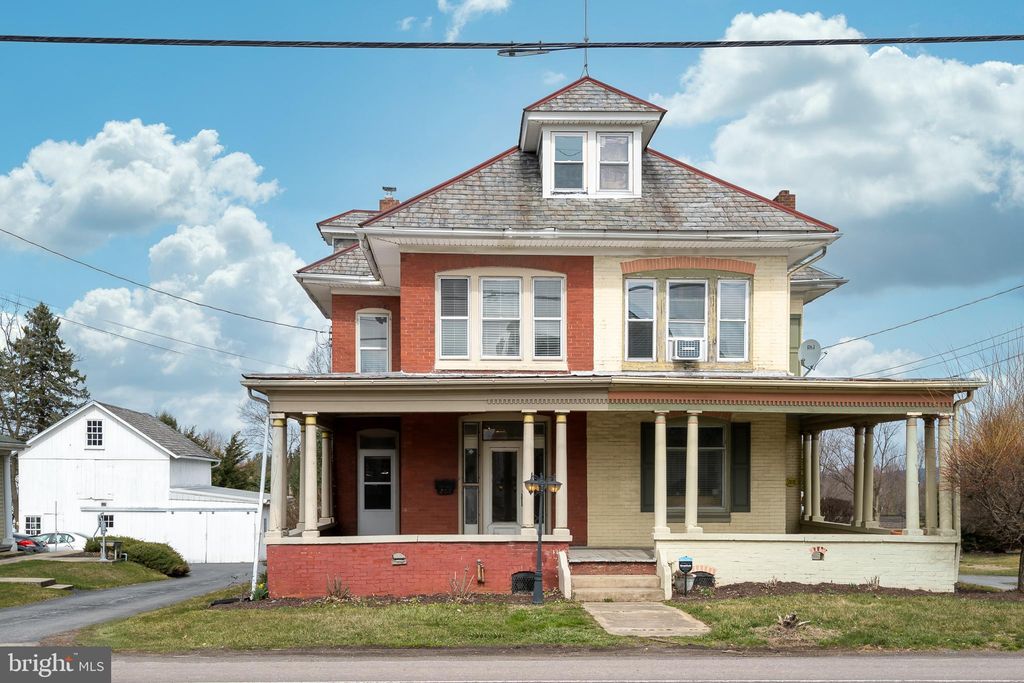 Photo of 203 W MAIN ST, LEOLA, PA 17540 (MLS # PALA2032038)