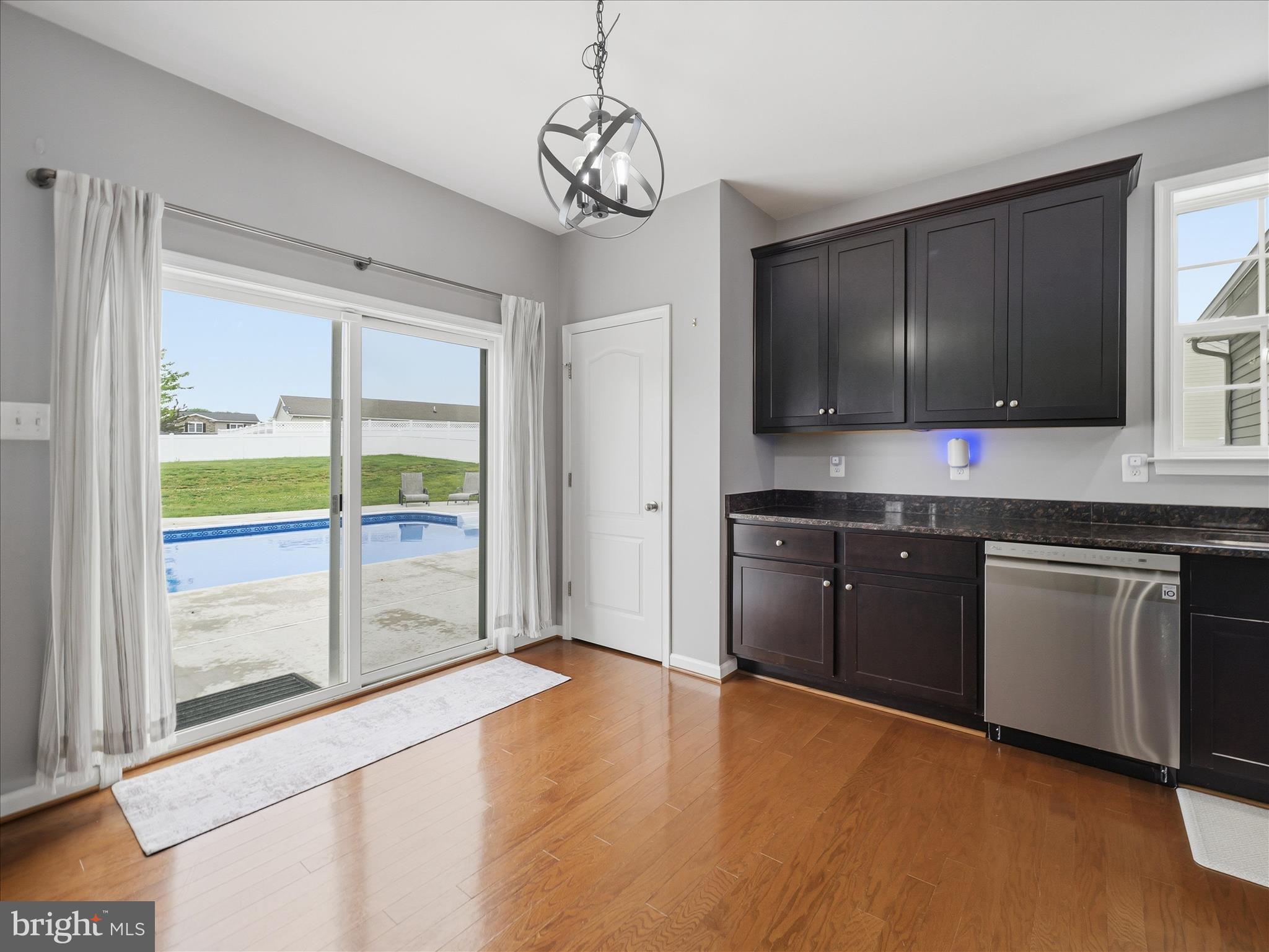 NOTTINGHAM MEADOWS - Residential