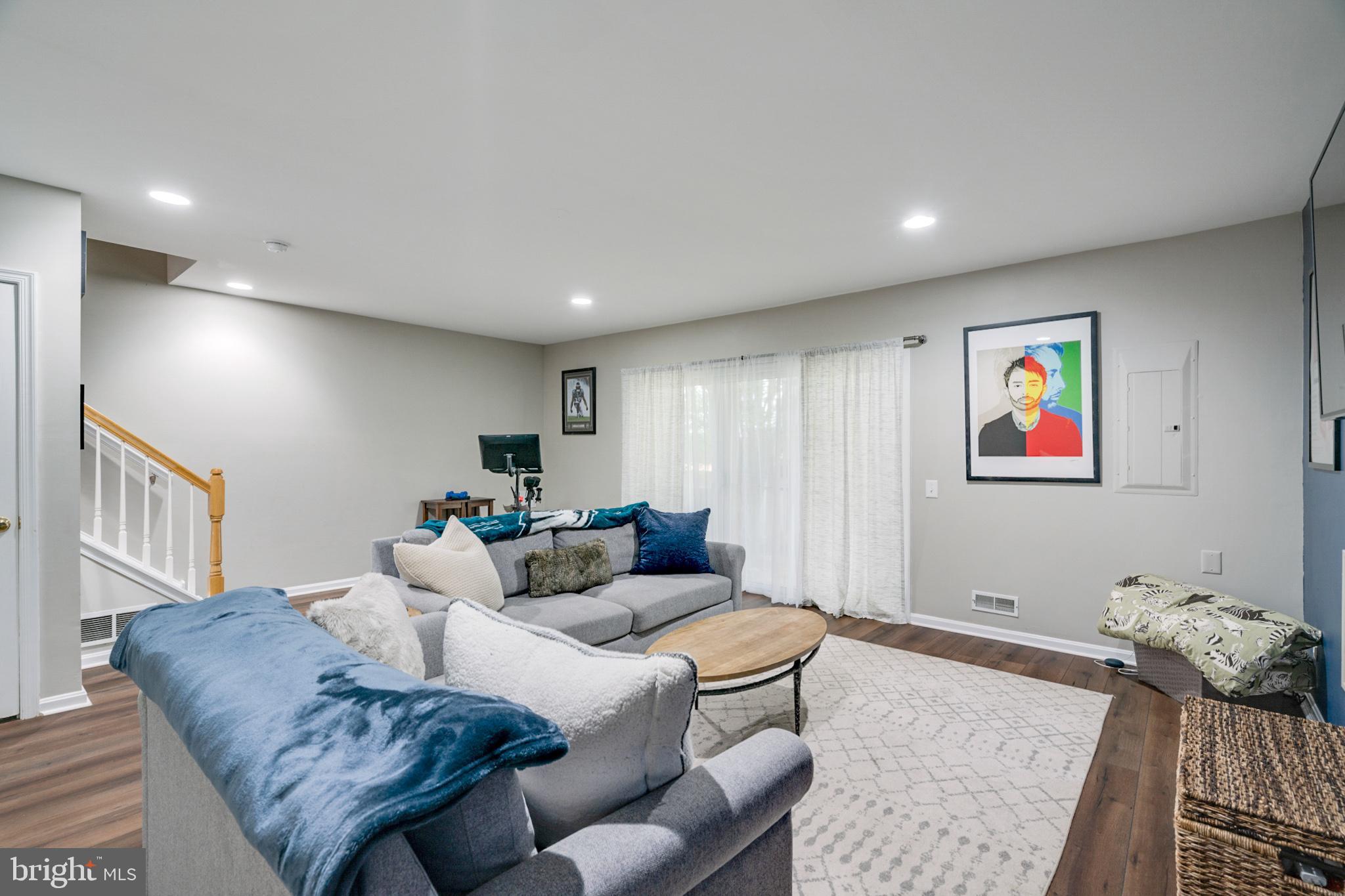 ANDORRA WOODS - Residential
