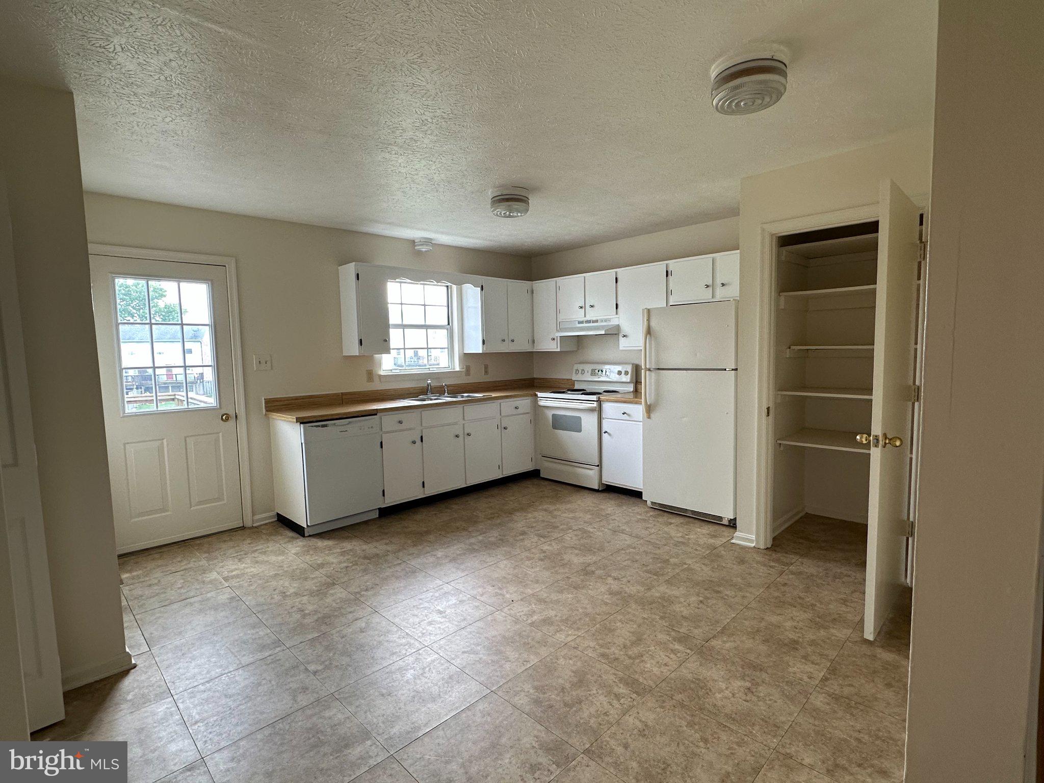 109 PARKSIDE DRIVE