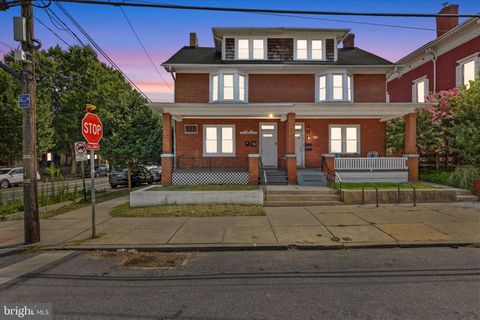 Photo of 402 W James Street, LANCASTER, PA 17603 (MLS # PALA2073614)