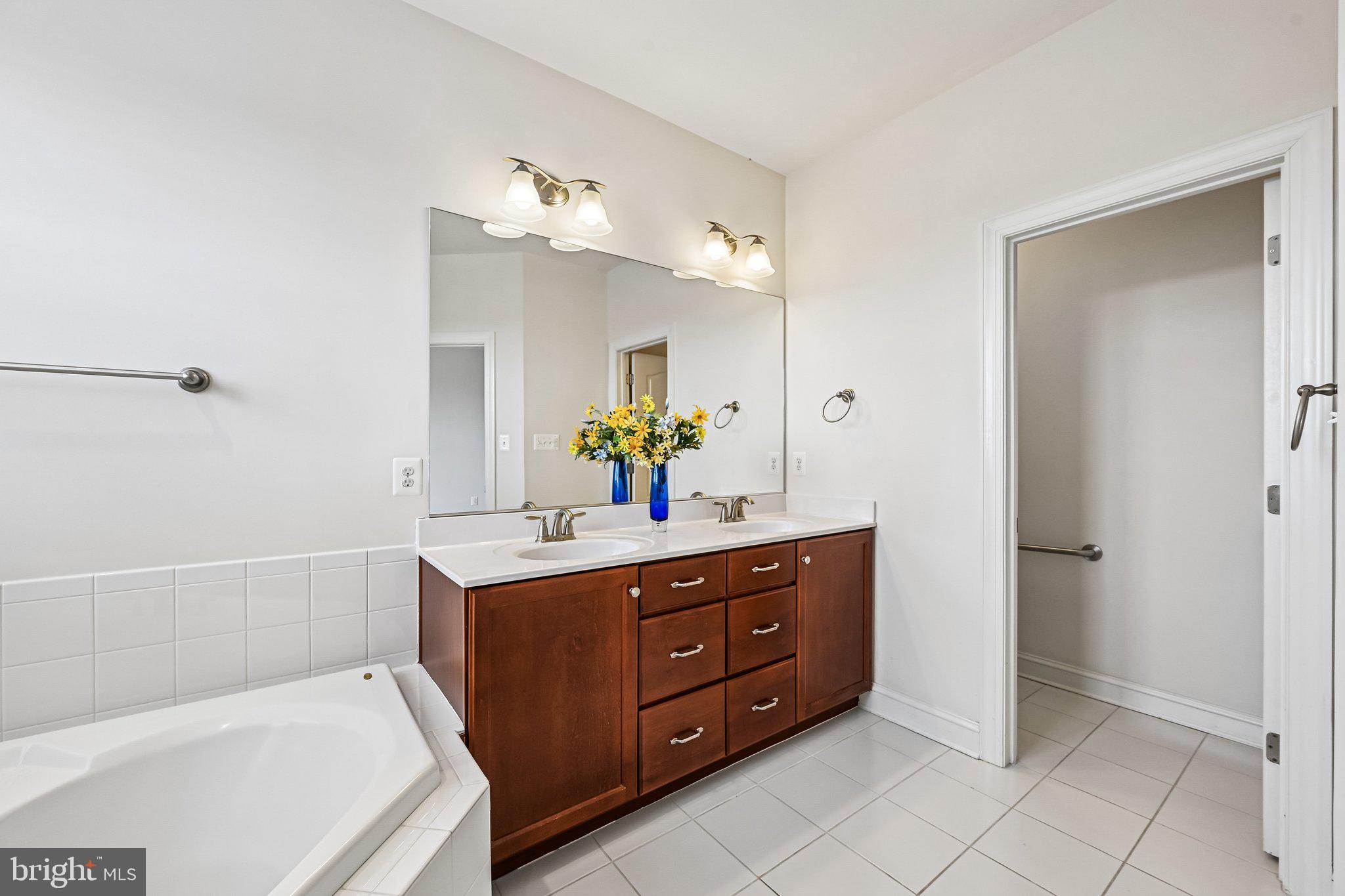 URBANA HIGHLANDS - Residential