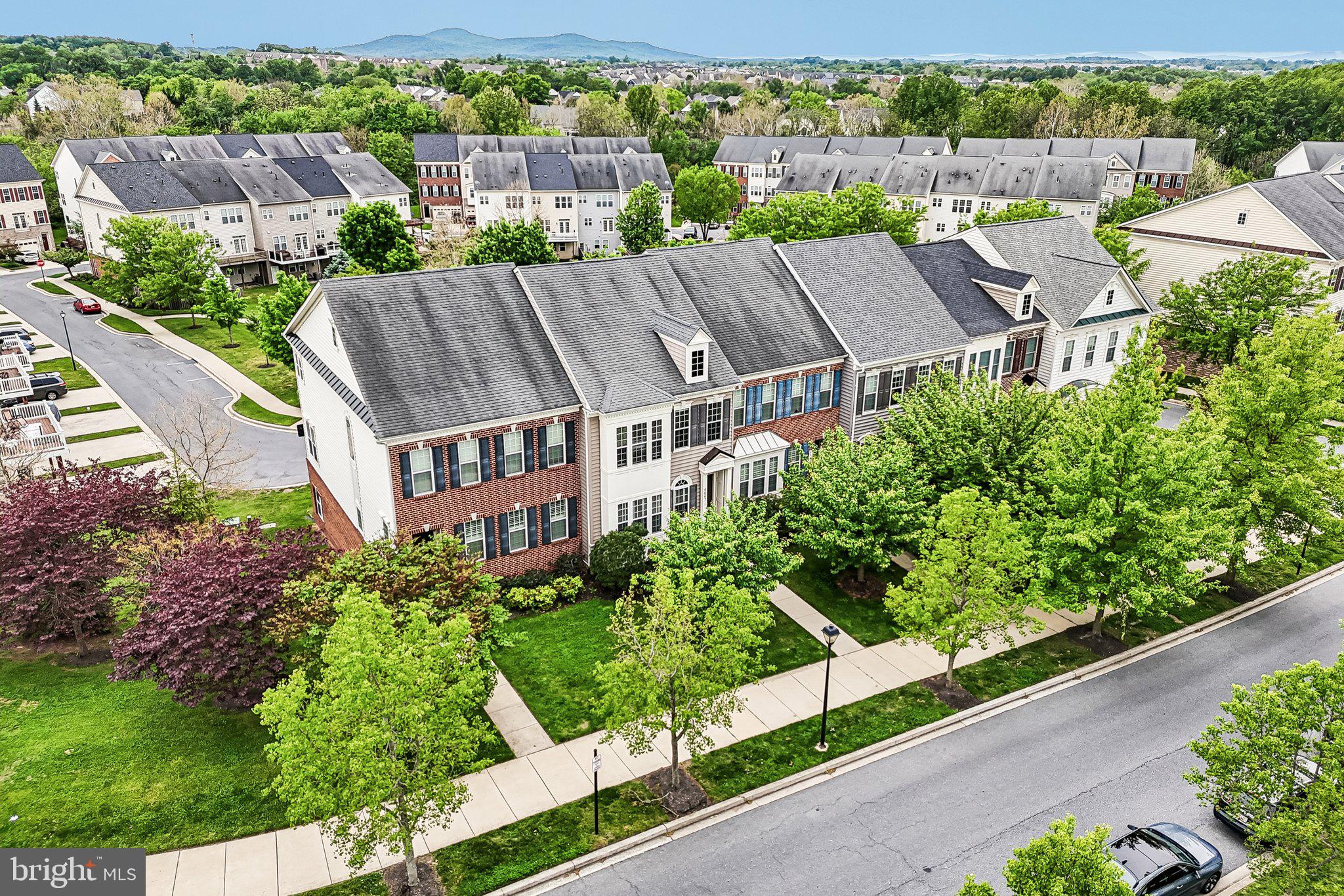 URBANA HIGHLANDS - Residential