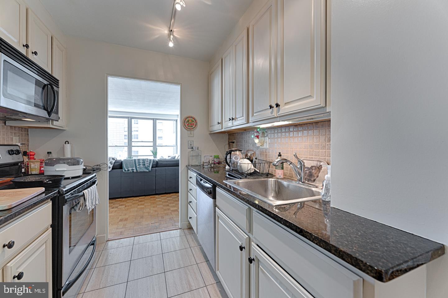 RITTENHOUSE SQUARE - Residential Lease