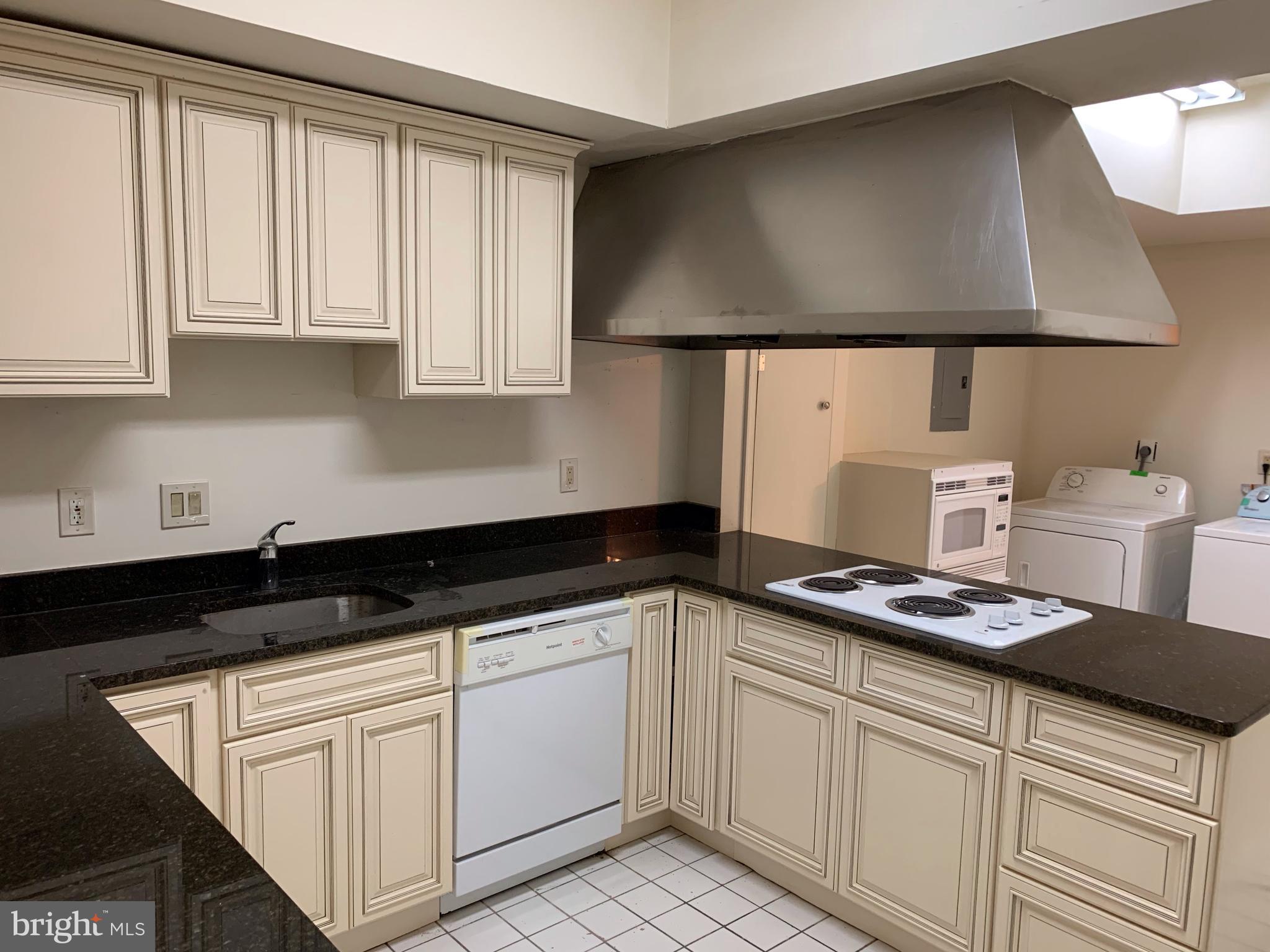 BASIL COURT - Residential