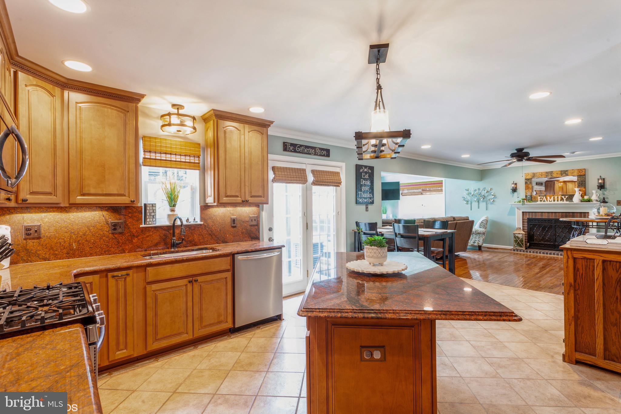 DIAMOND HILLS - Residential