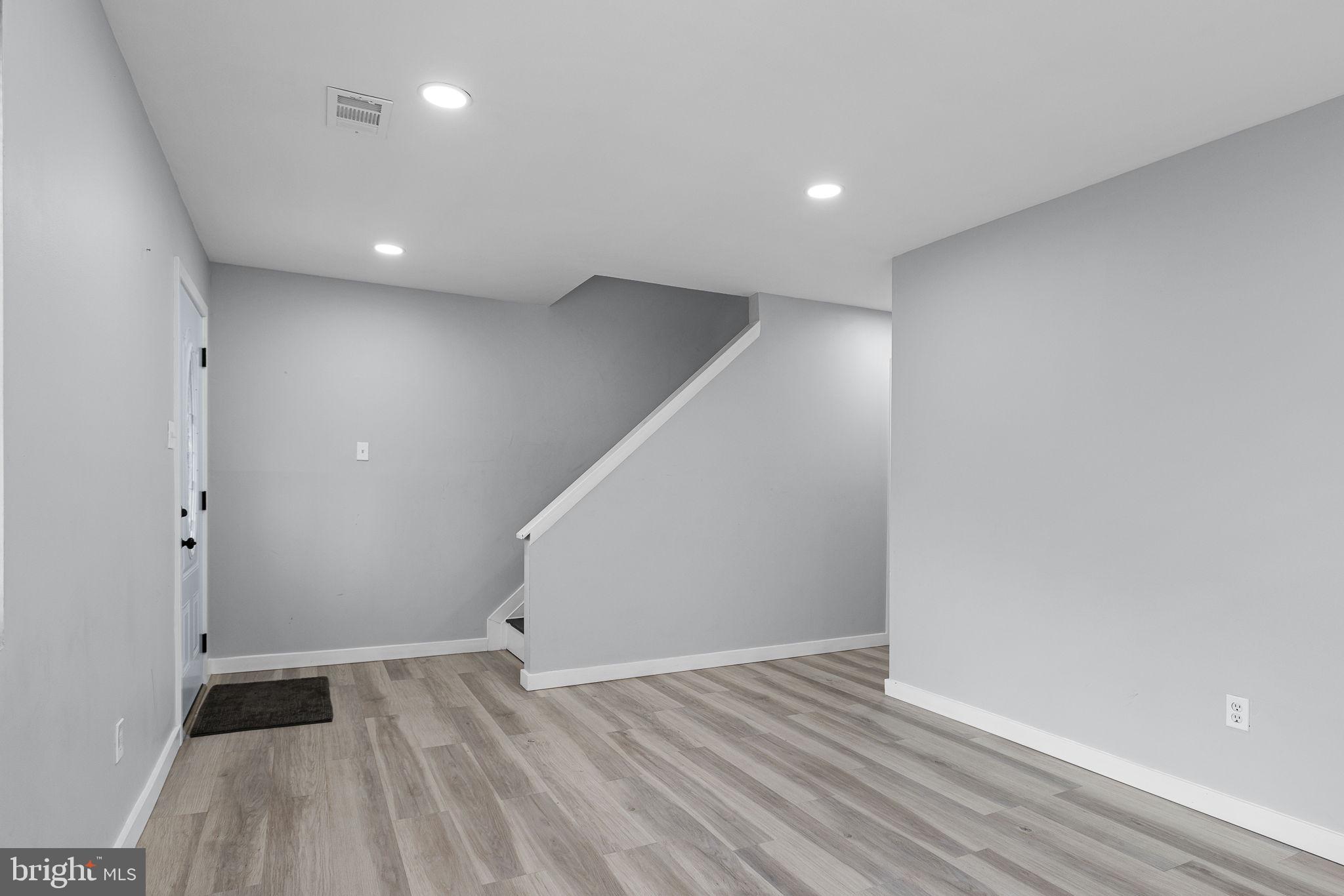 PINEWOOD LAWNS - Residential