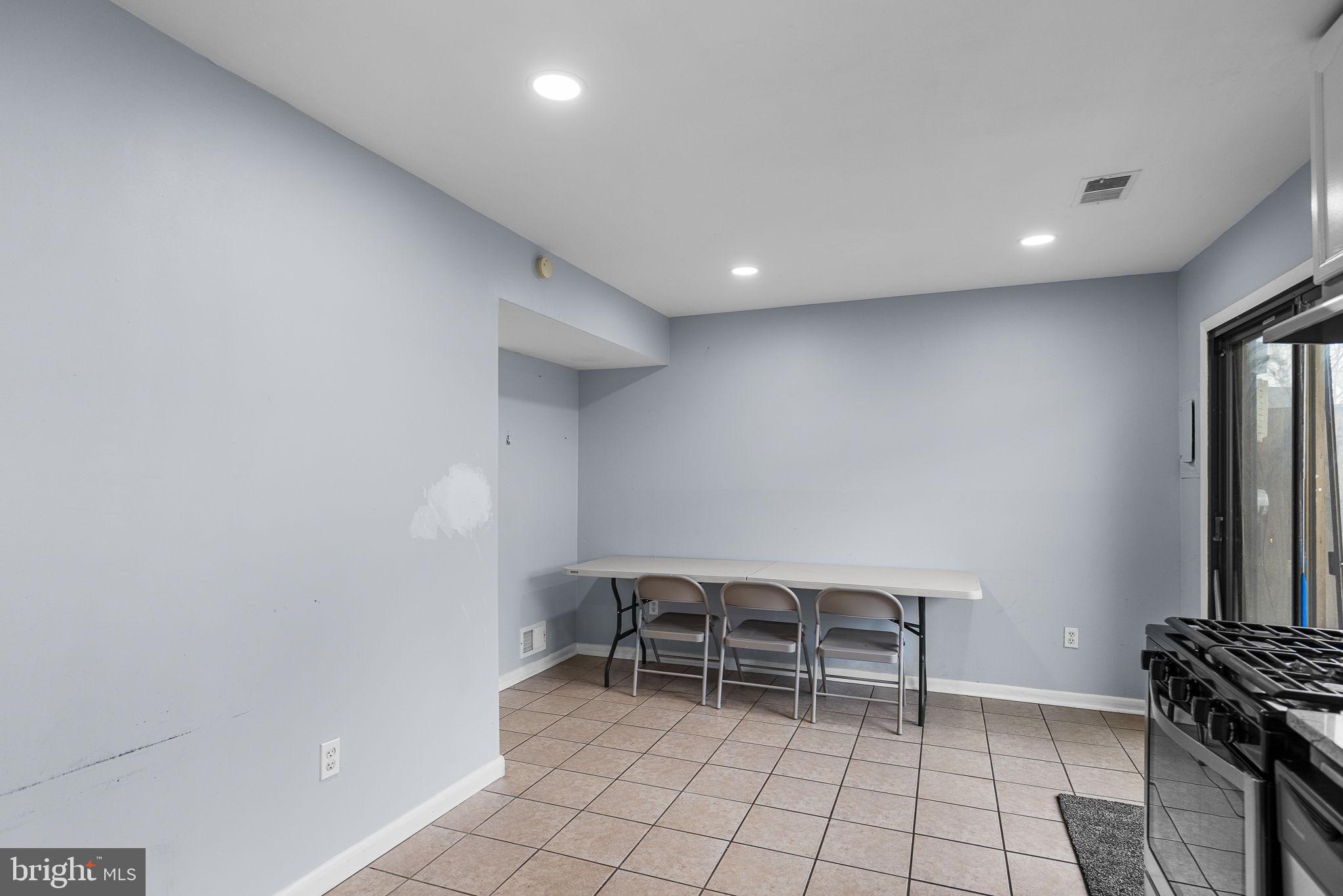 PINEWOOD LAWNS - Residential