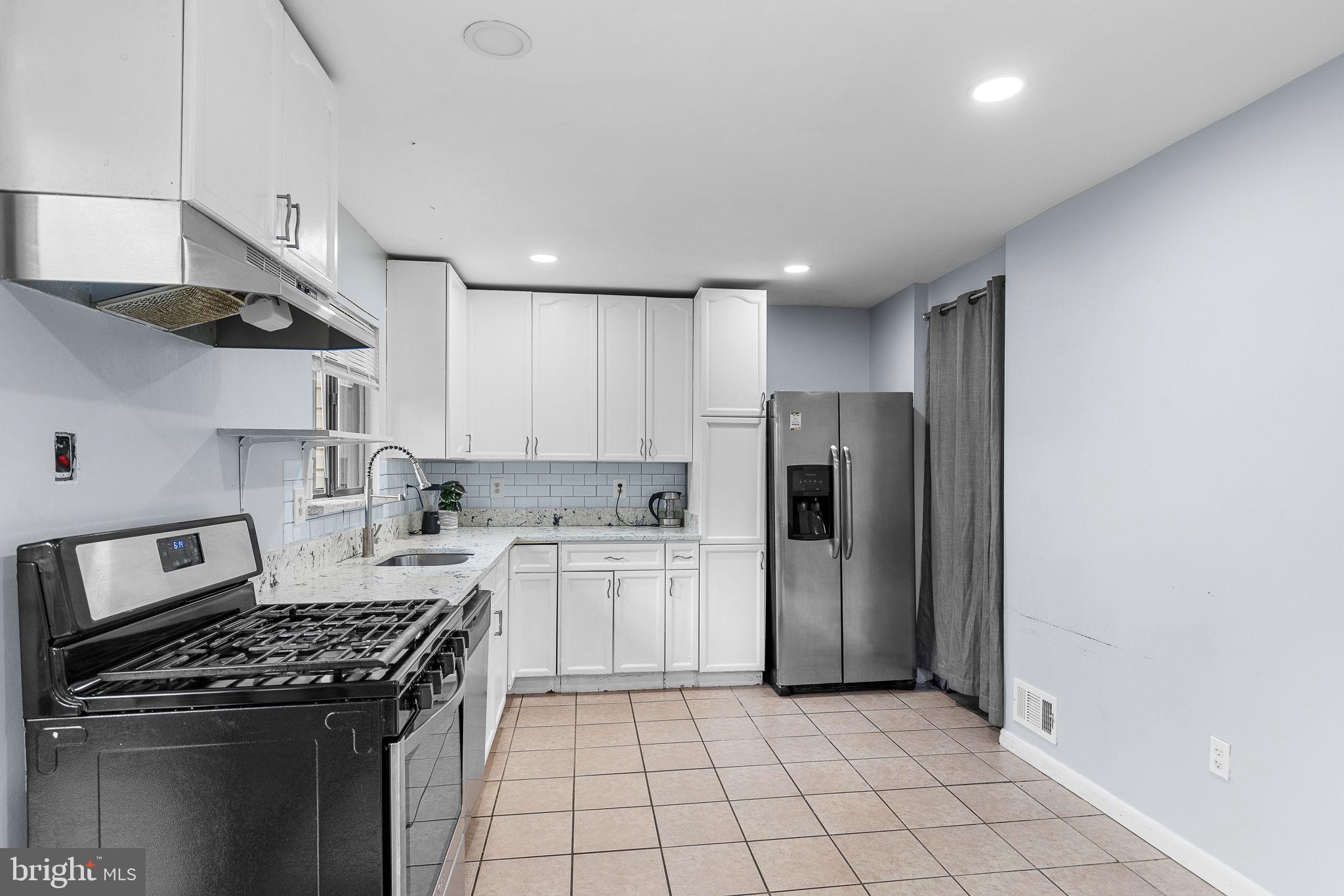 PINEWOOD LAWNS - Residential