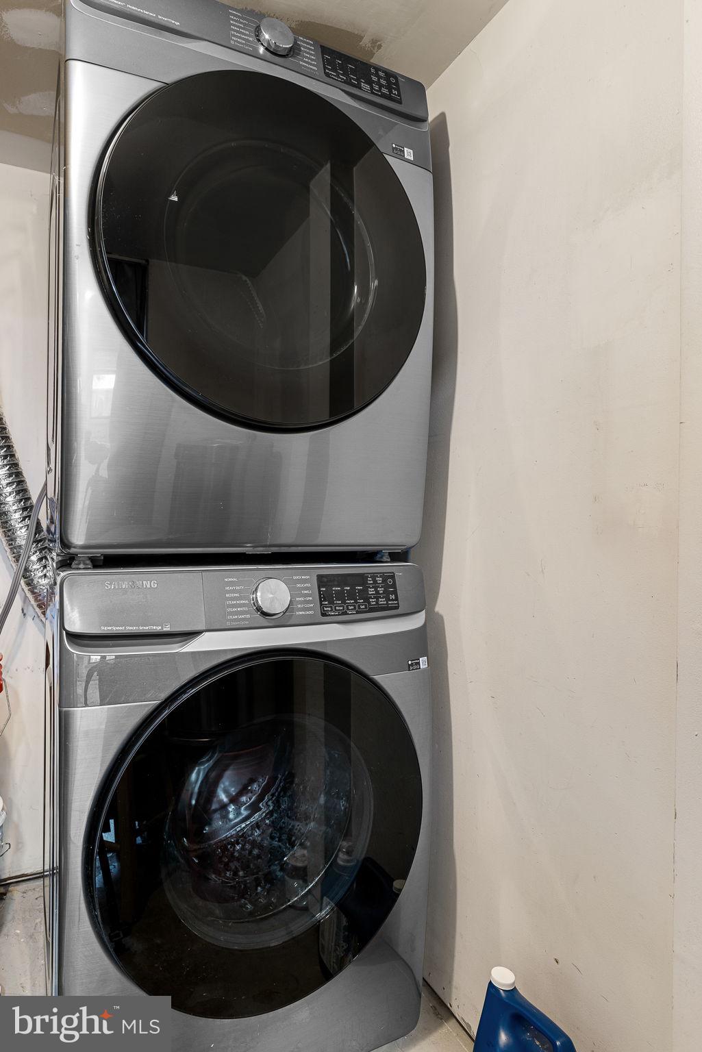 PINEWOOD LAWNS - Residential