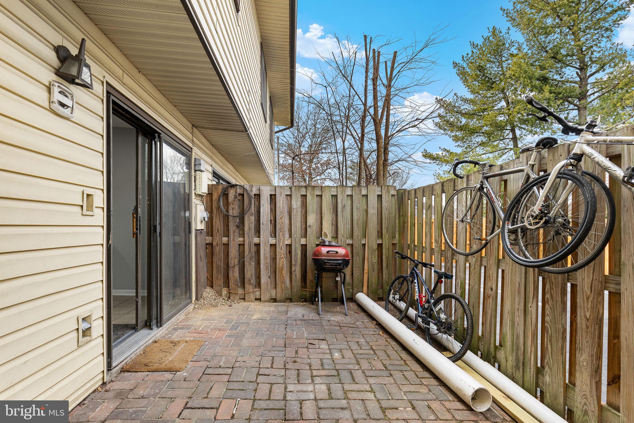 PINEWOOD LAWNS - Residential