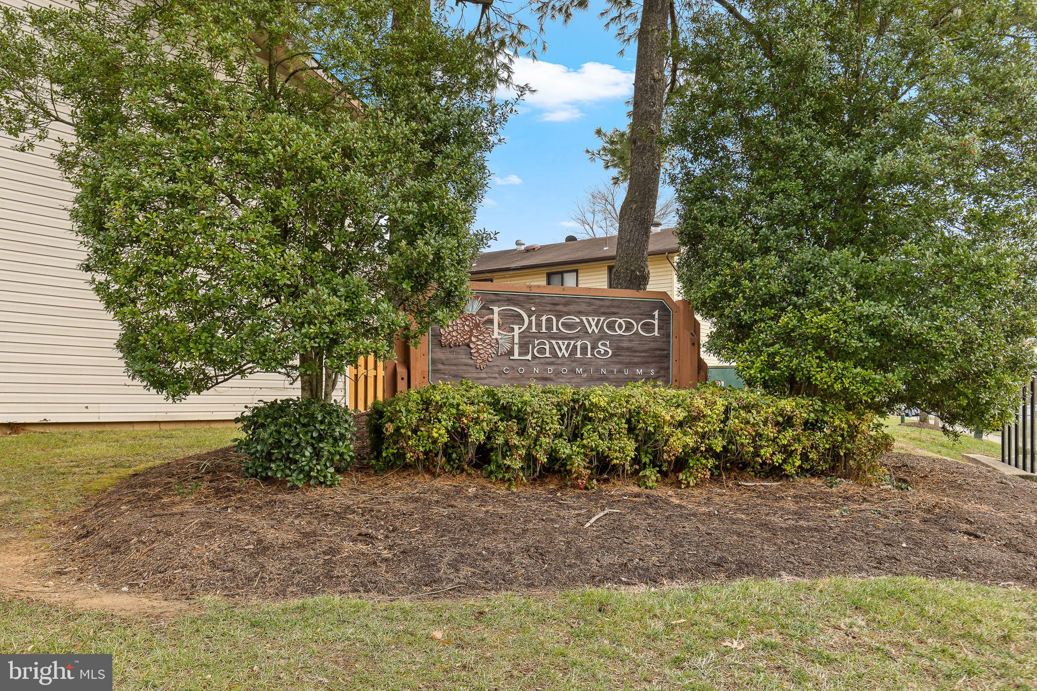 PINEWOOD LAWNS - Residential
