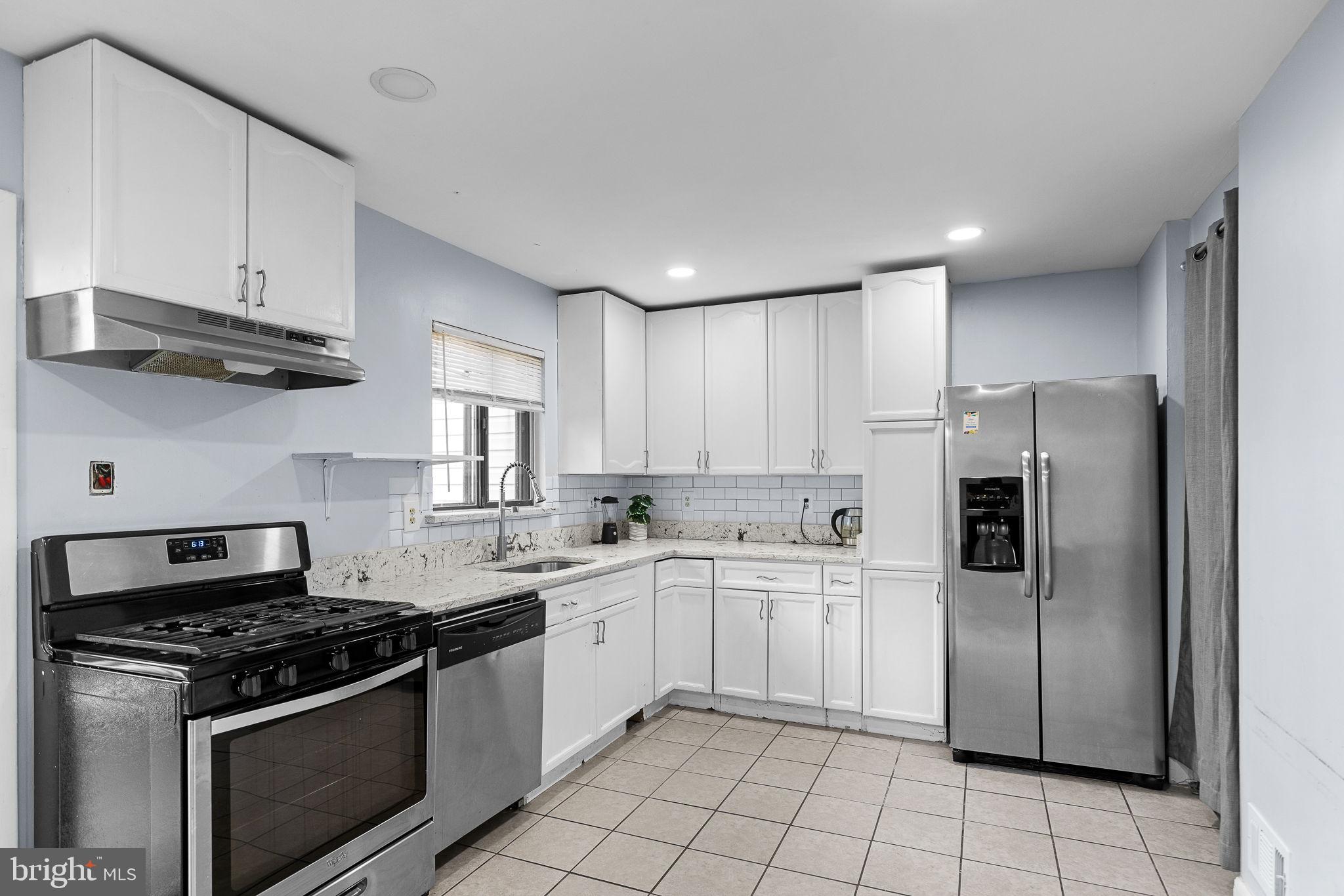 PINEWOOD LAWNS - Residential