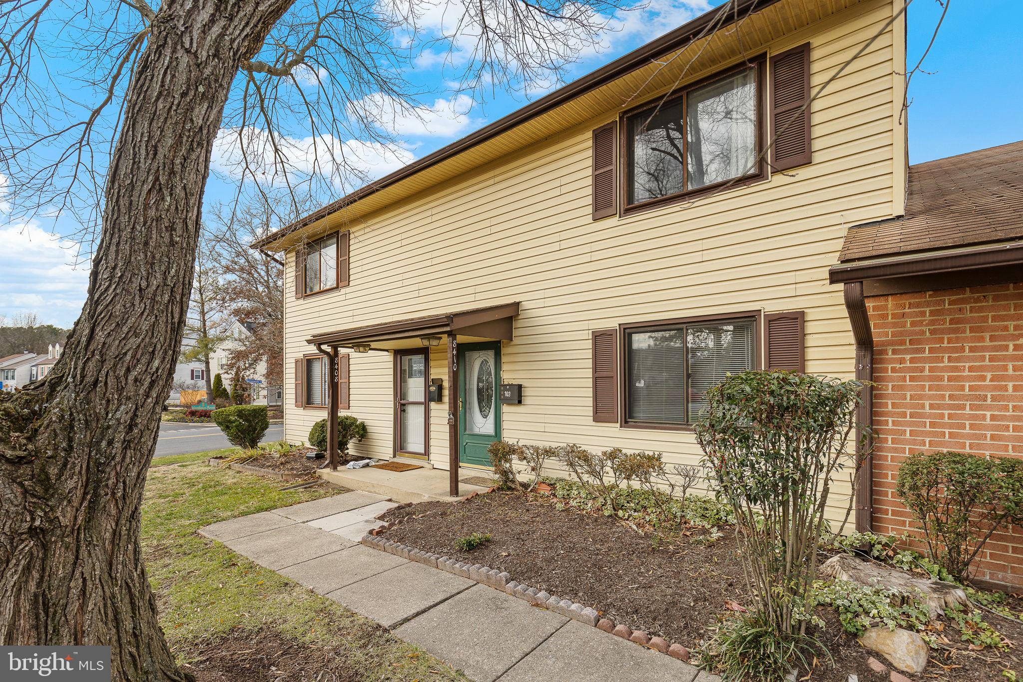 PINEWOOD LAWNS - Residential