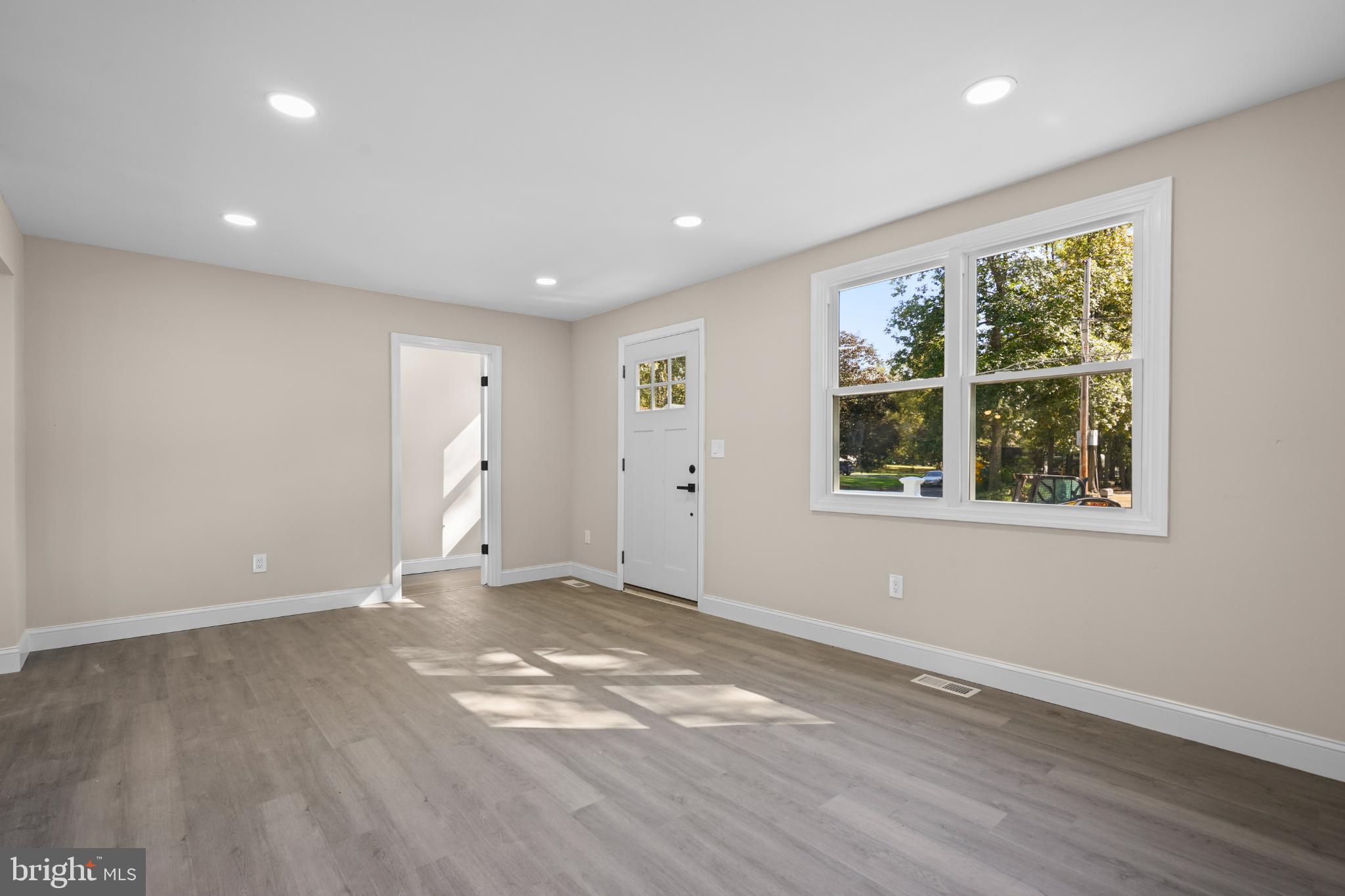 393 E MILLSTREAM ROAD